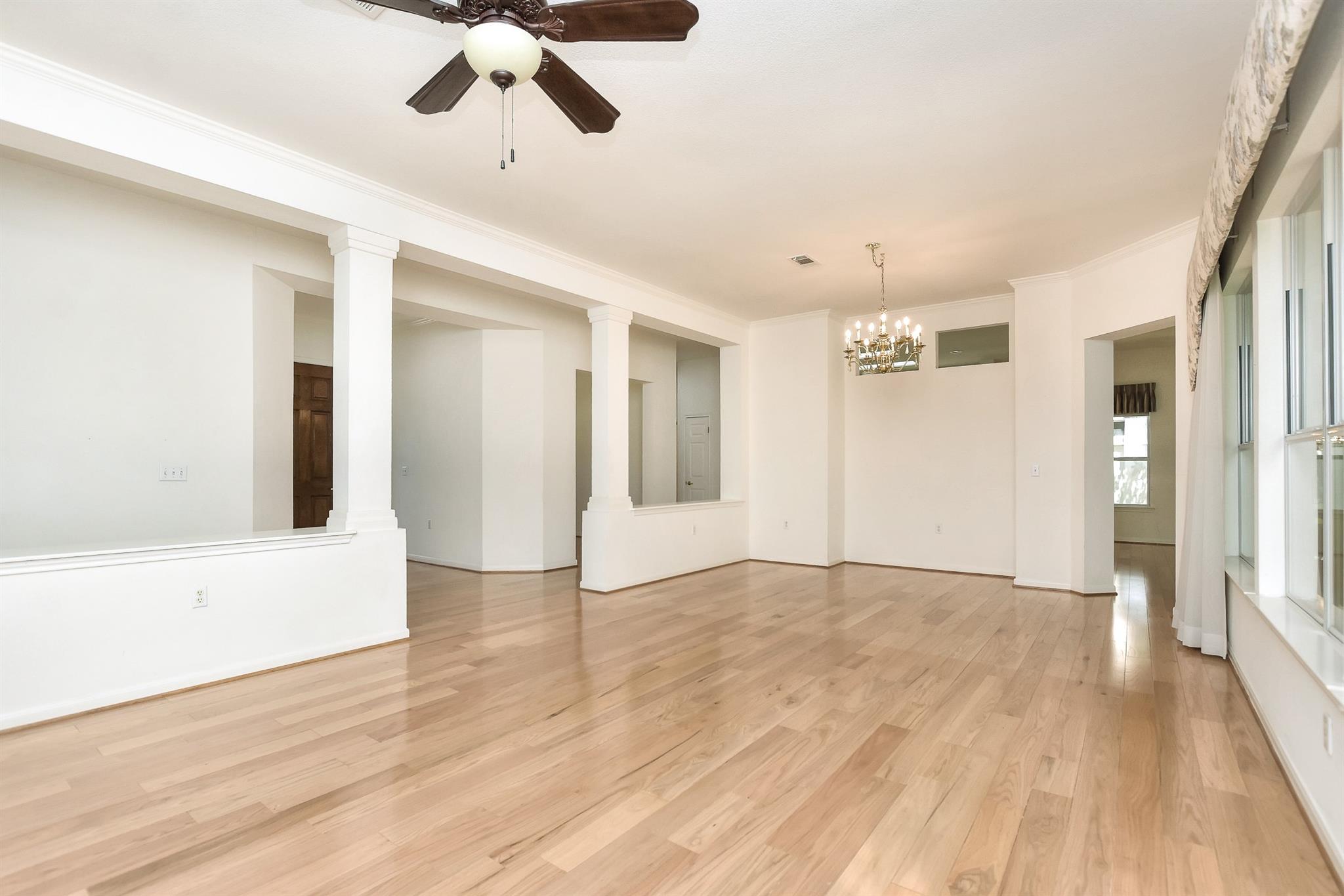 229 Whispering Wind Dr, Georgetown, TX 78633