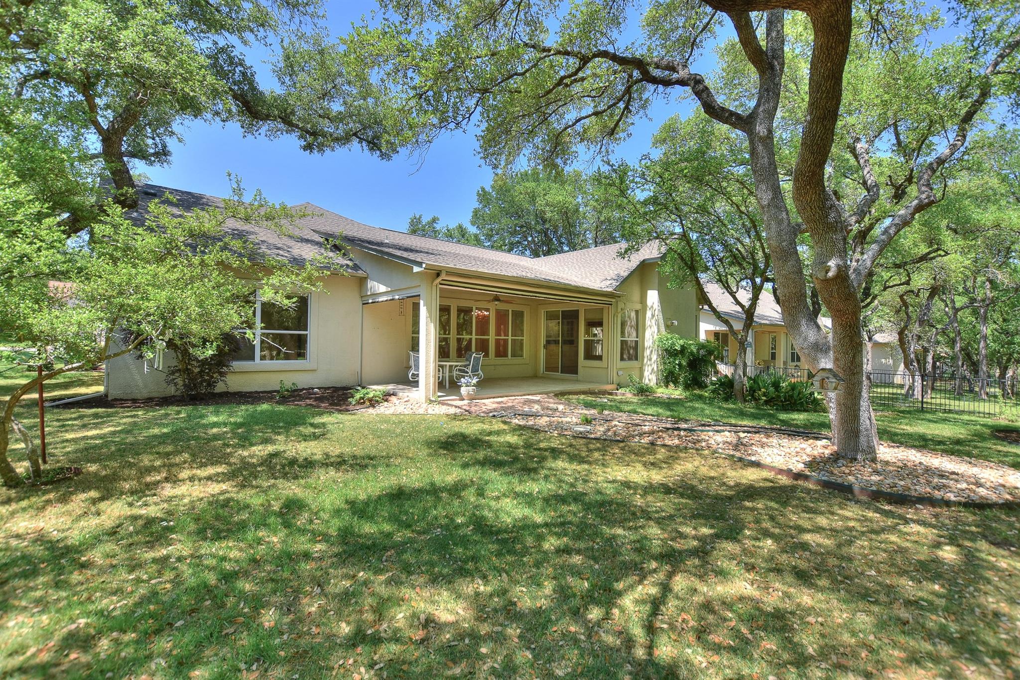 229 Whispering Wind Dr, Georgetown, TX 78633