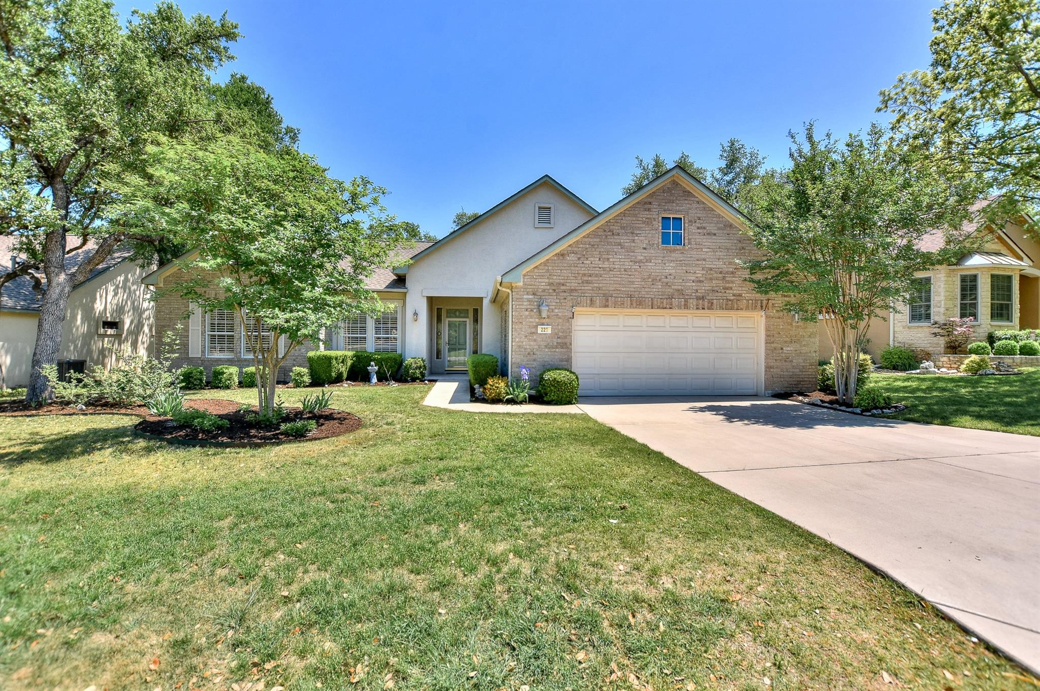 229 Whispering Wind Dr, Georgetown, TX 78633