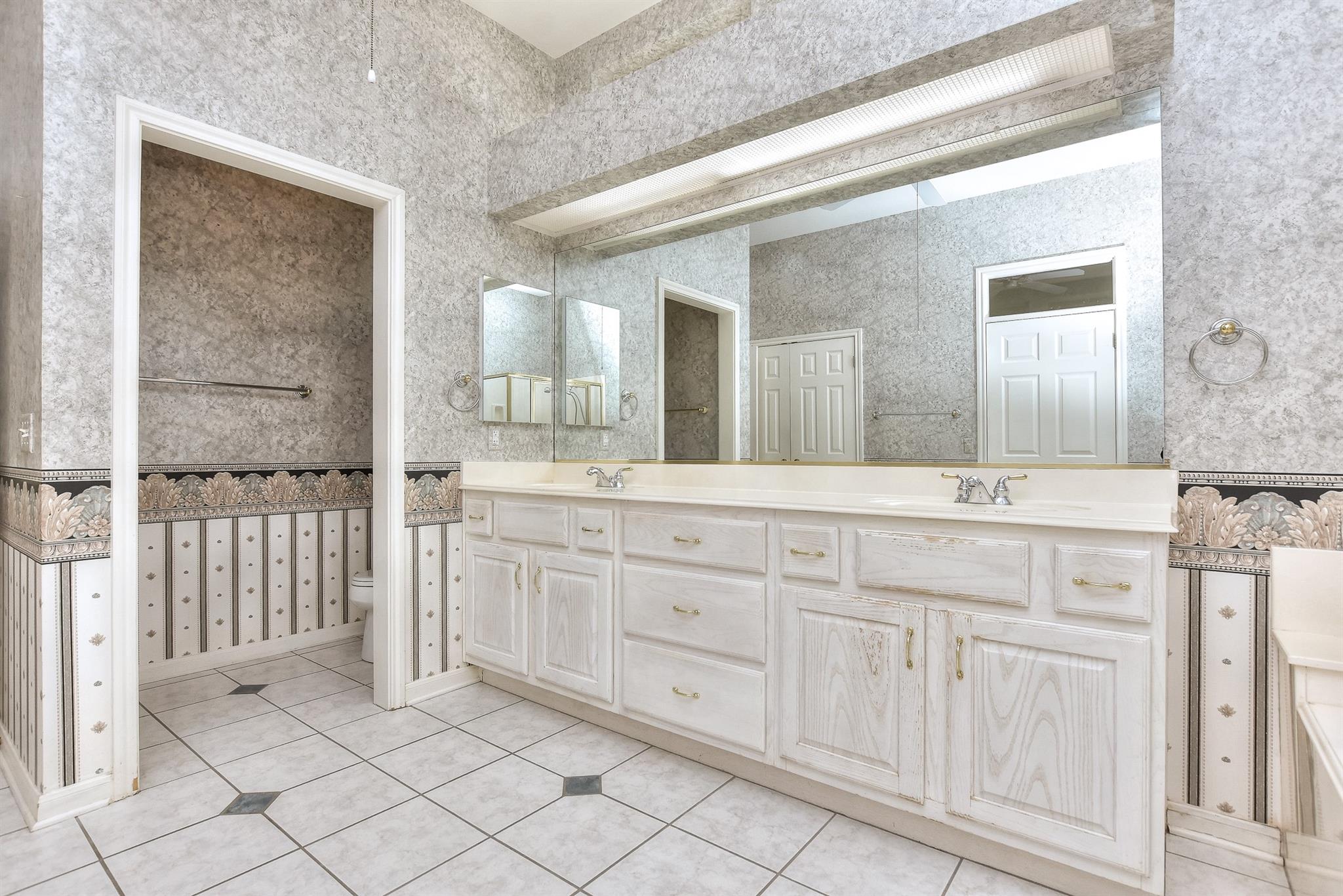 229 Whispering Wind Dr, Georgetown, TX 78633