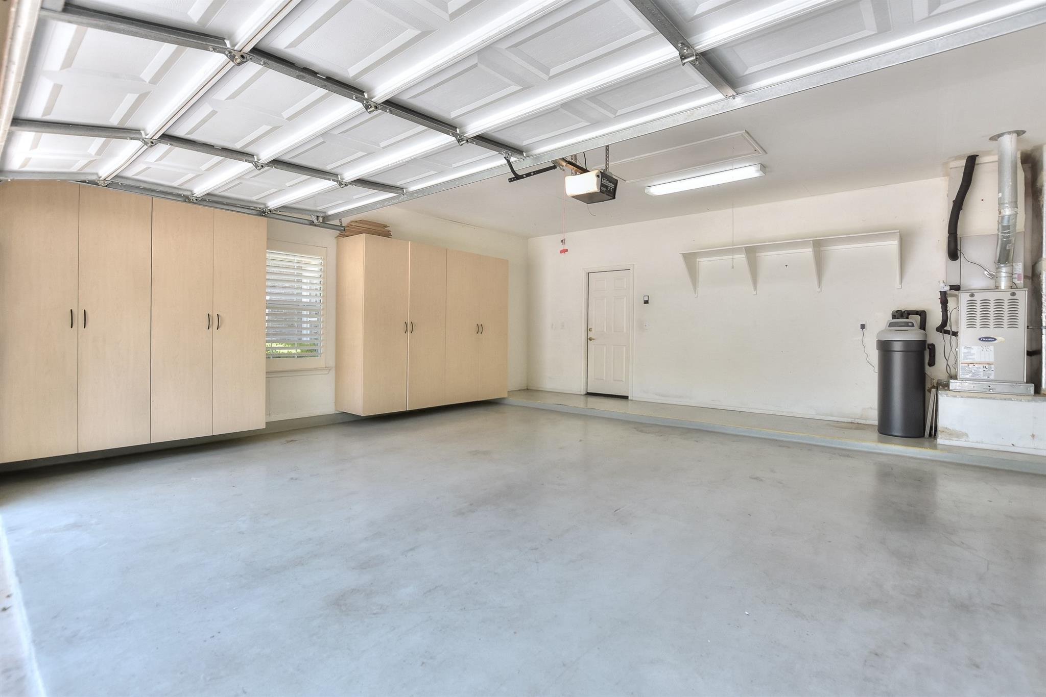 229 Whispering Wind Dr, Georgetown, TX 78633