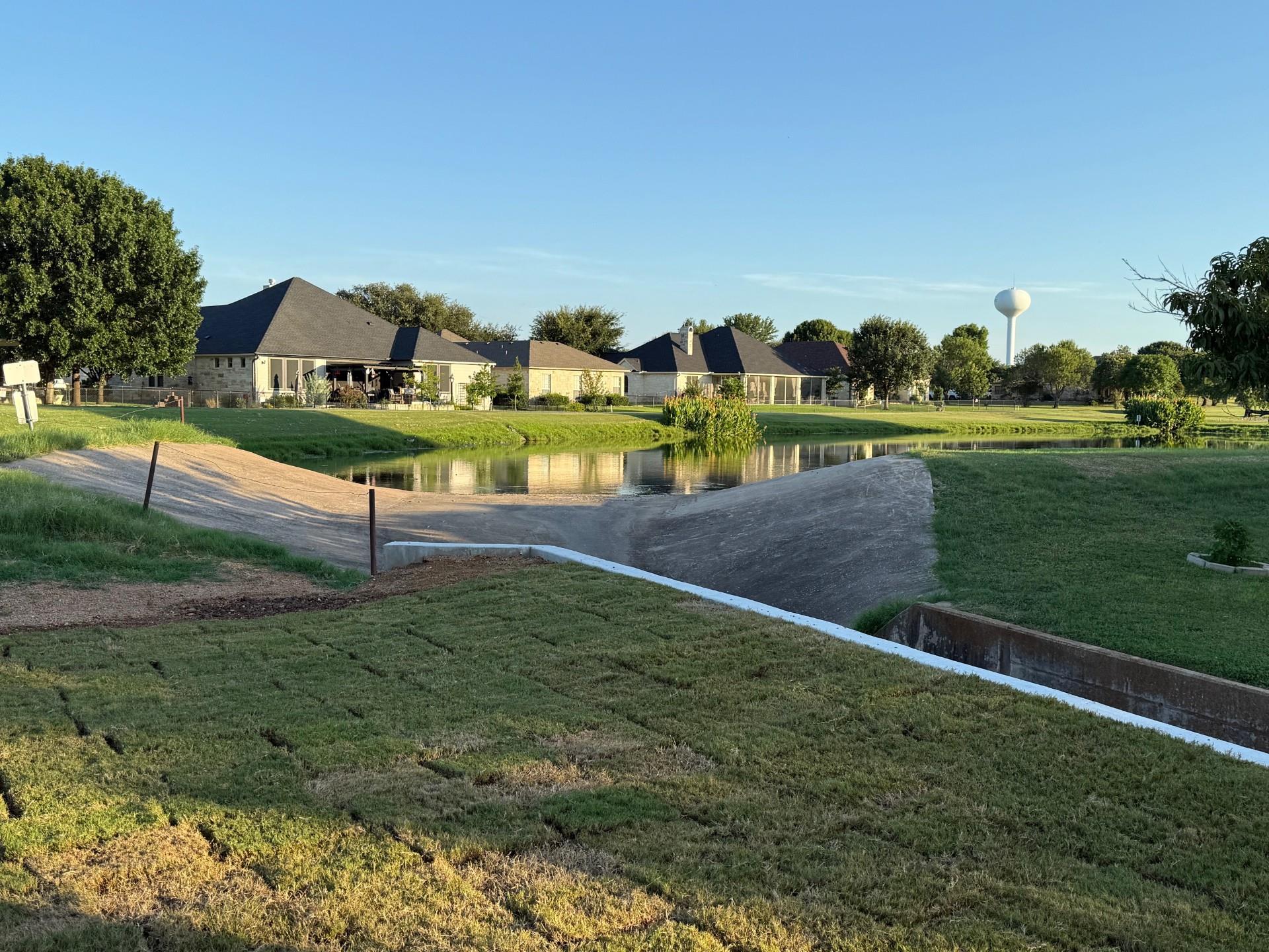 107 Preston Trl, Meadowlakes, TX 78654