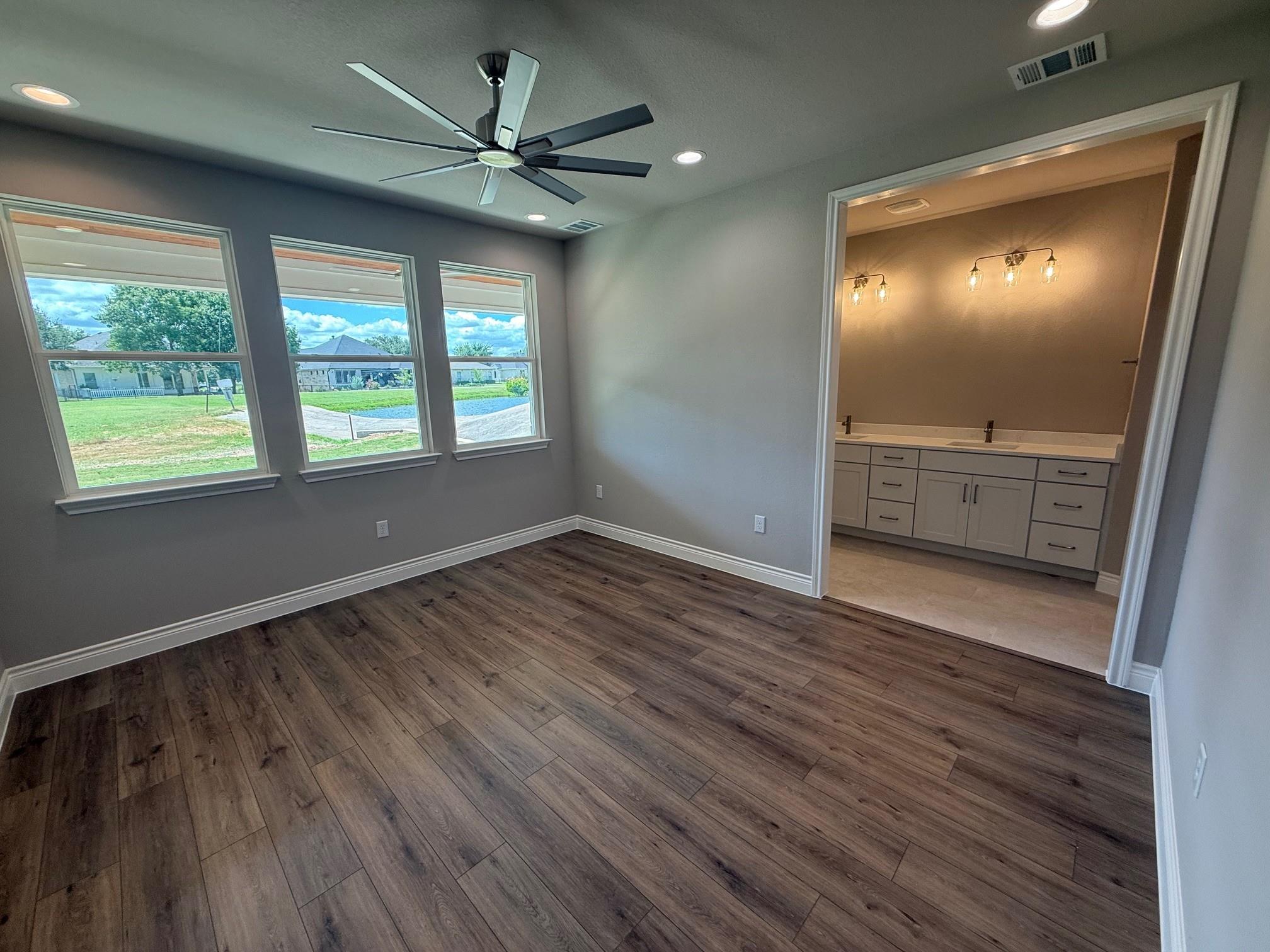 107 Preston Trl, Meadowlakes, TX 78654