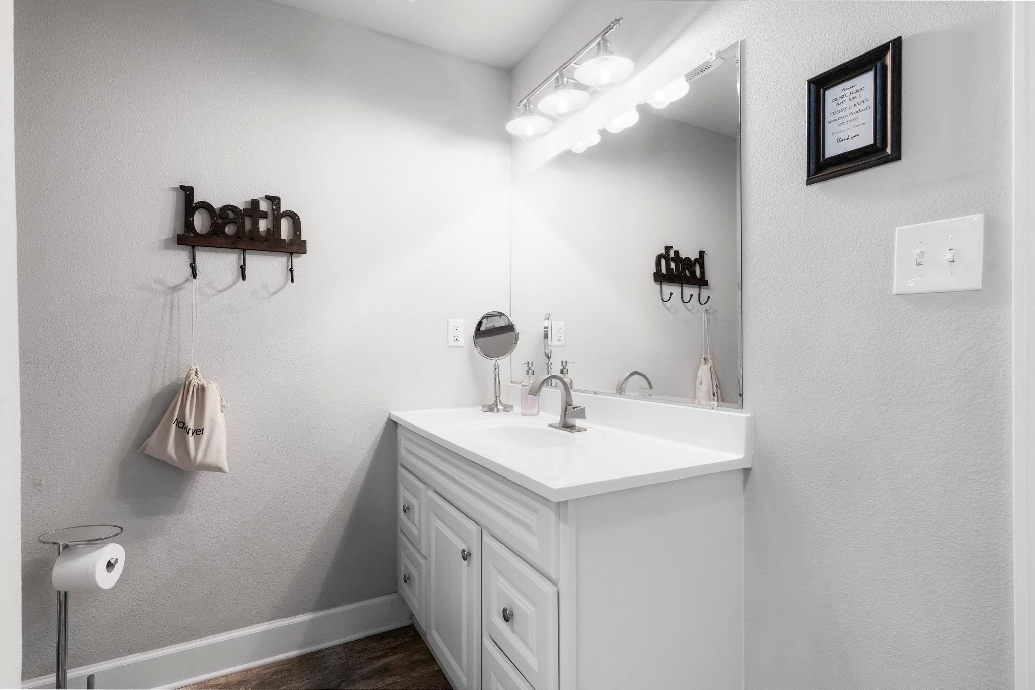 200 Creek Rd, Dripping Springs, TX 78620
