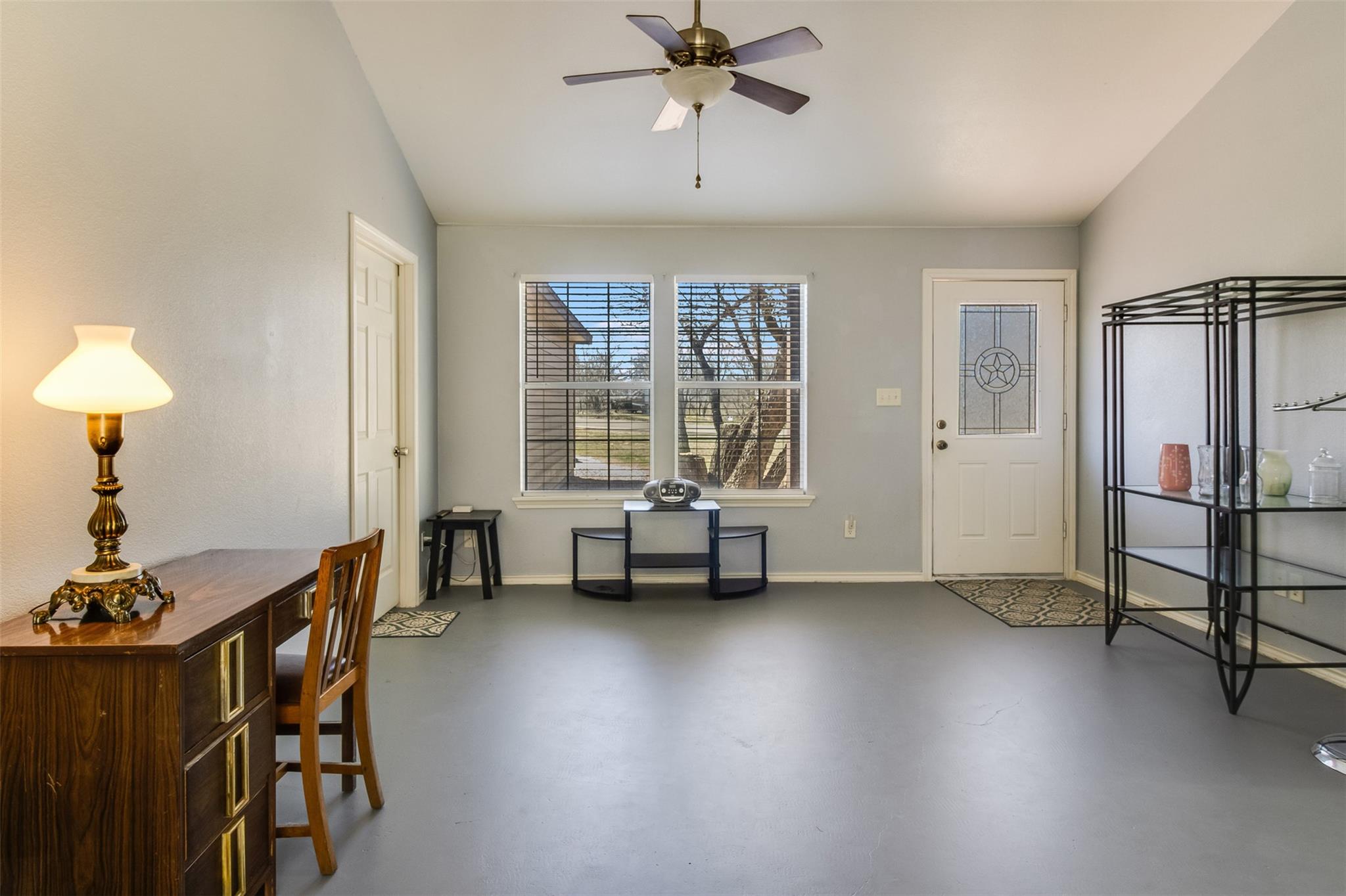 6257 River Oaks Dr, Kingsland, TX 78639