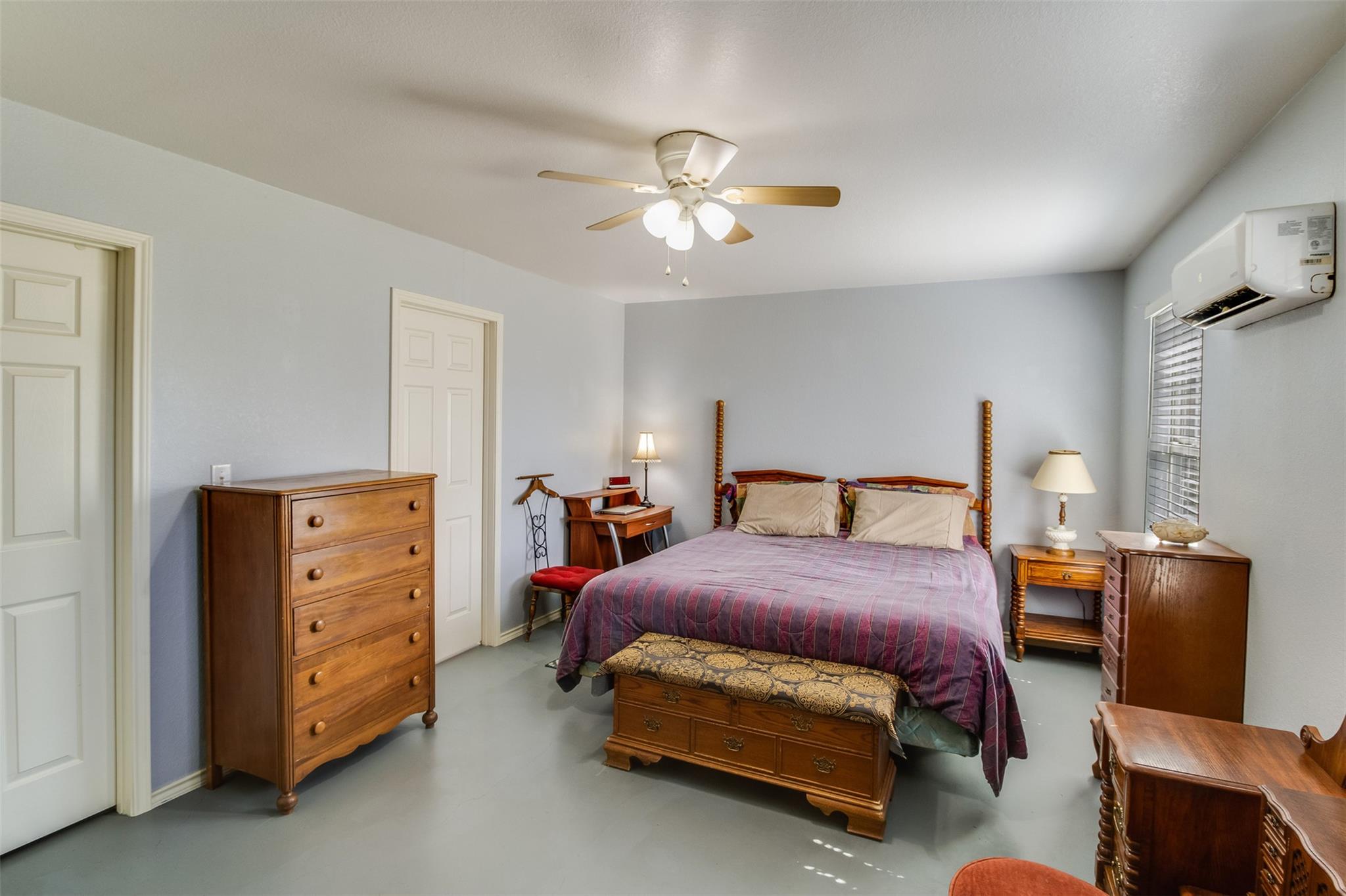 6257 River Oaks Dr, Kingsland, TX 78639