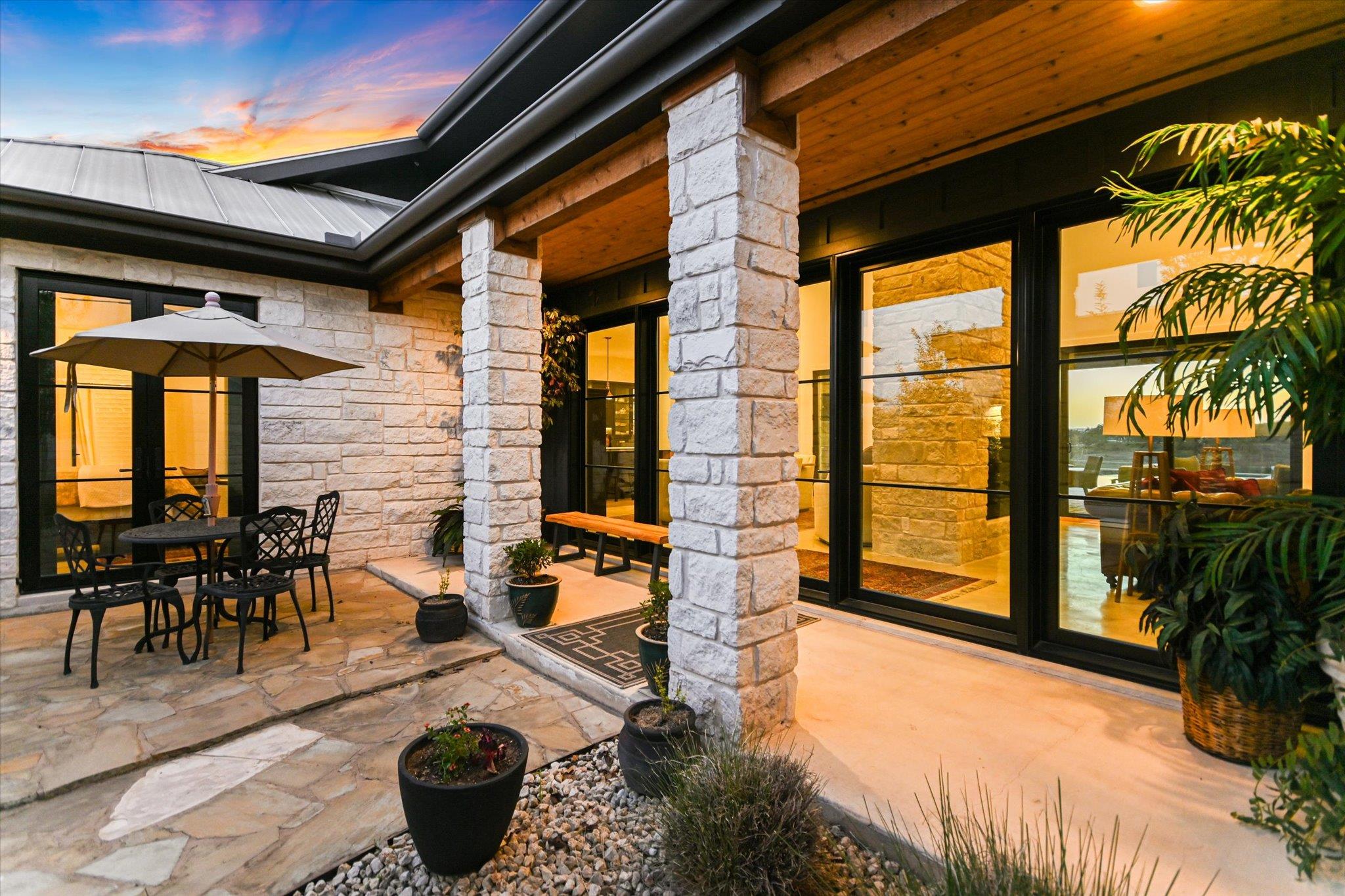 343 Pug Rippy, Dripping Springs, TX 78620