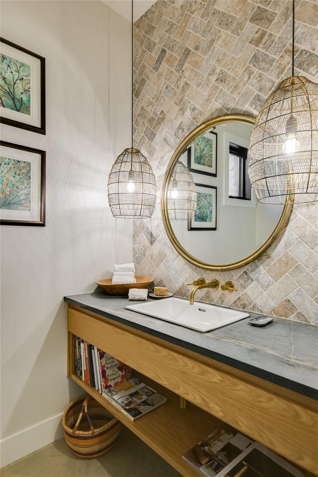 343 Pug Rippy, Dripping Springs, TX 78620