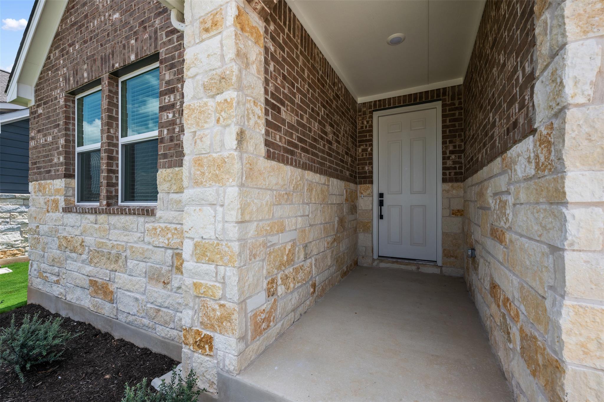 185 Coleto Trl, Cedar Creek, TX 78602
