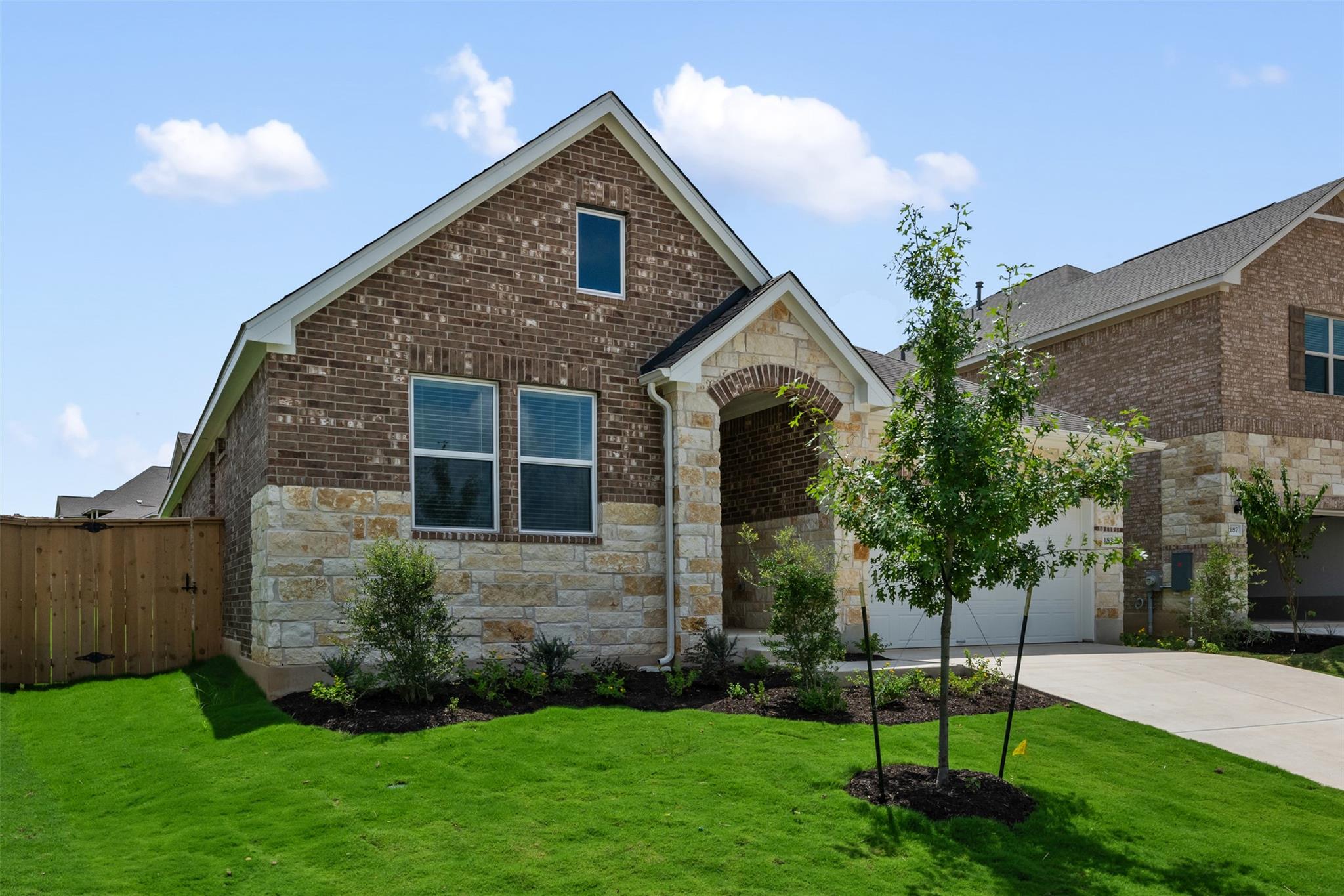 185 Coleto Trl, Cedar Creek, TX 78602