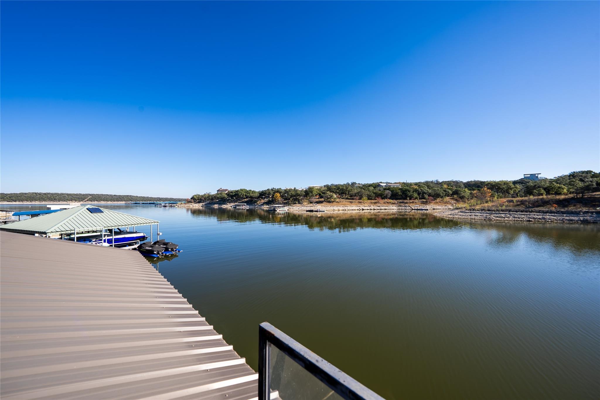 909 Brooks Hollow Rd, Lakeway, TX 78734