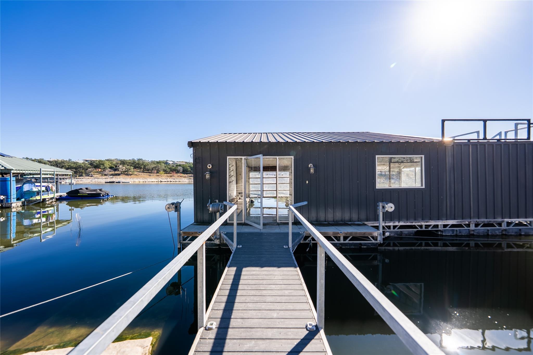 909 Brooks Hollow Rd, Lakeway, TX 78734