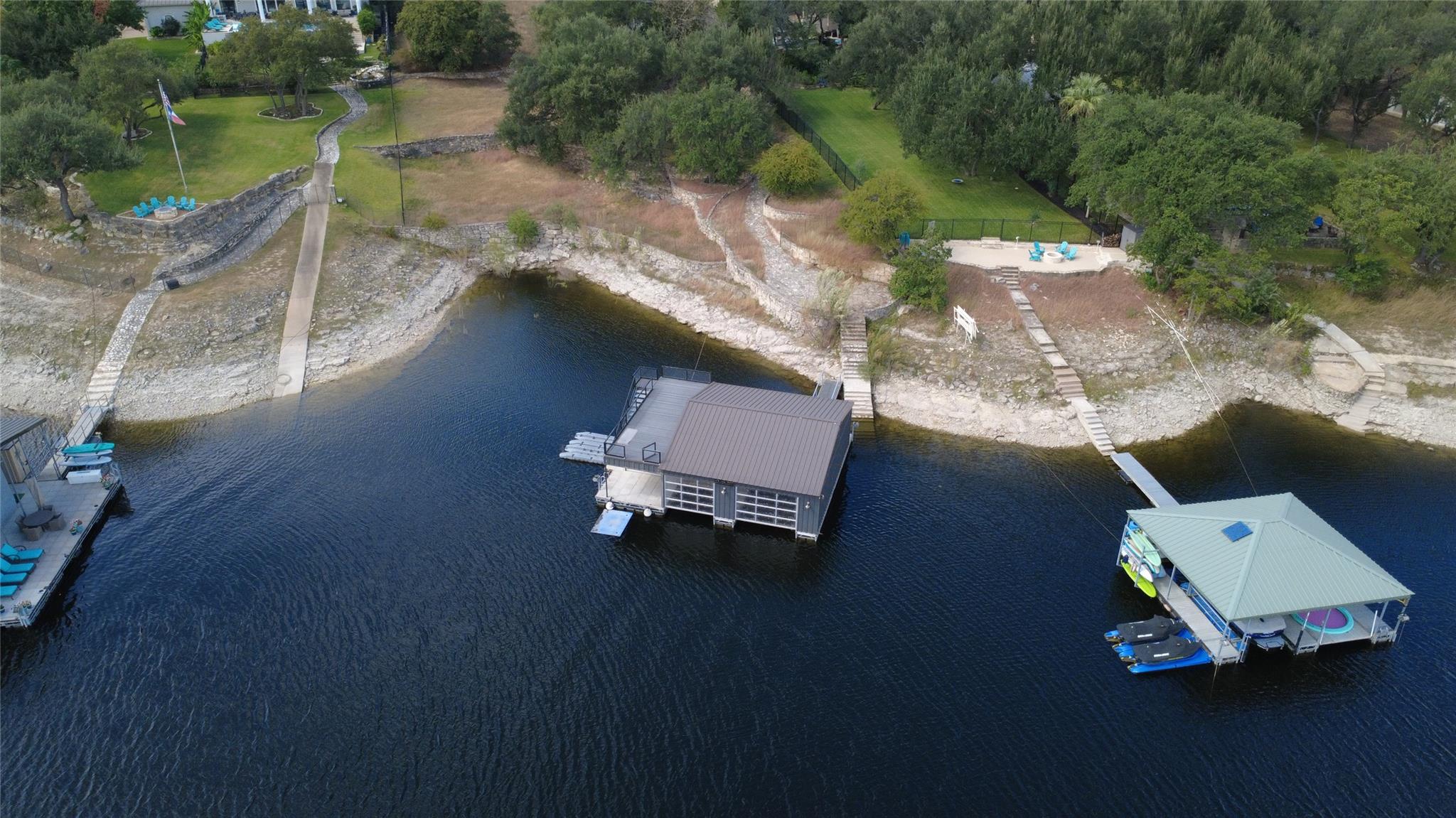 909 Brooks Hollow Rd, Lakeway, TX 78734