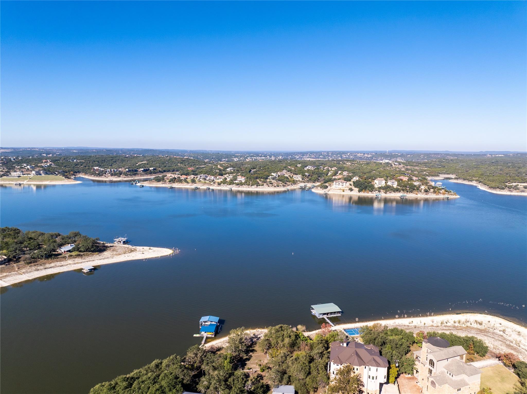 909 Brooks Hollow Rd, Lakeway, TX 78734