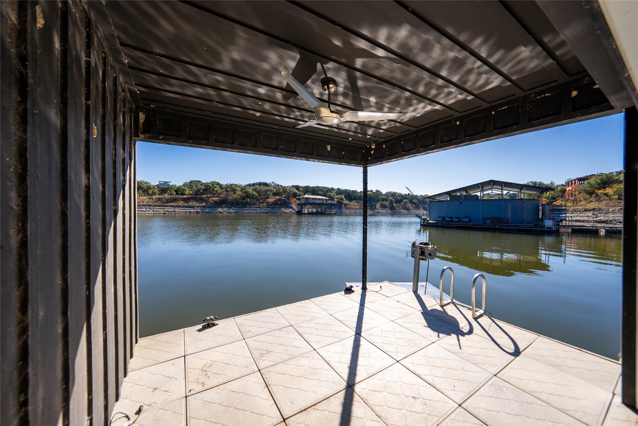 909 Brooks Hollow Rd, Lakeway, TX 78734