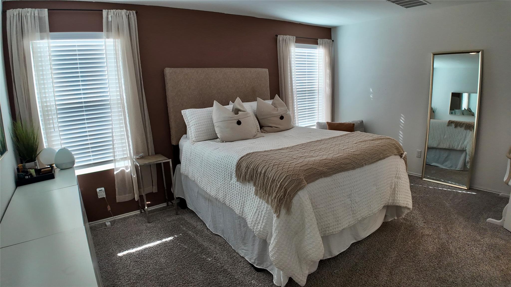 217 Bronco Billy Dr, Jarrell, TX 76537