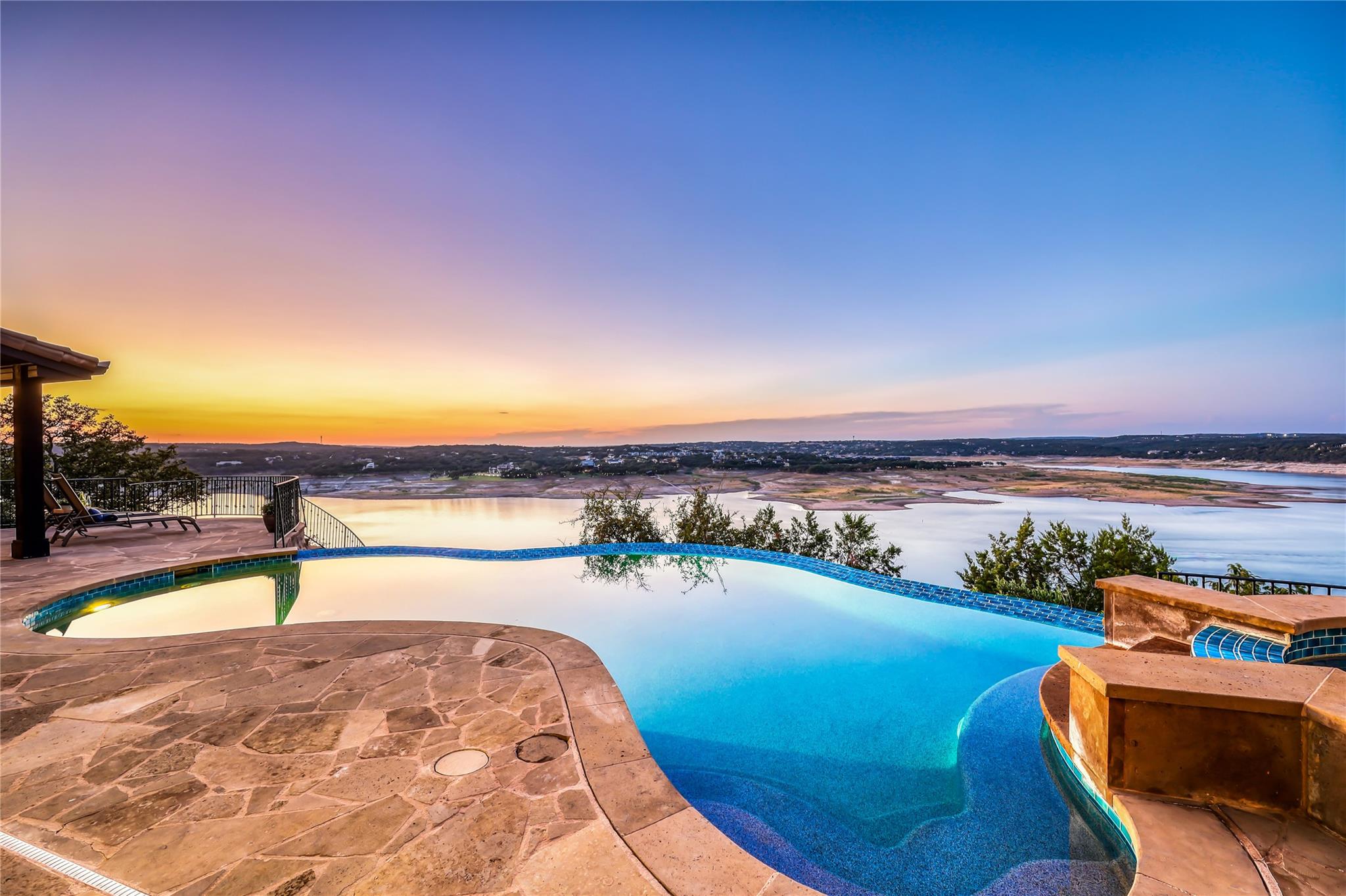 1208 Watercliffe Dr, Lago Vista, TX 78645