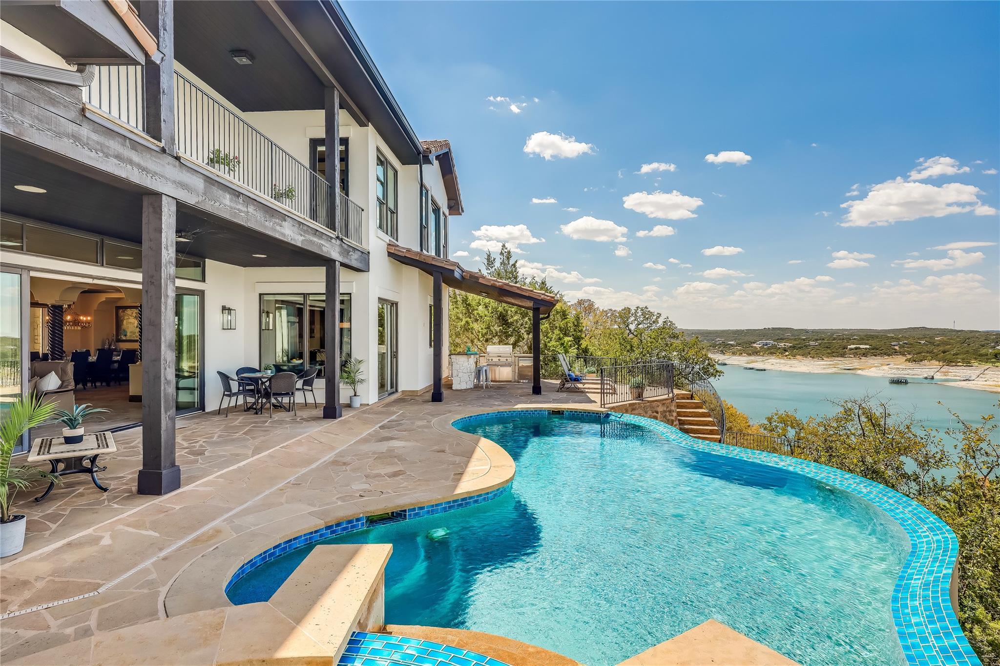 1208 Watercliffe Dr, Lago Vista, TX 78645