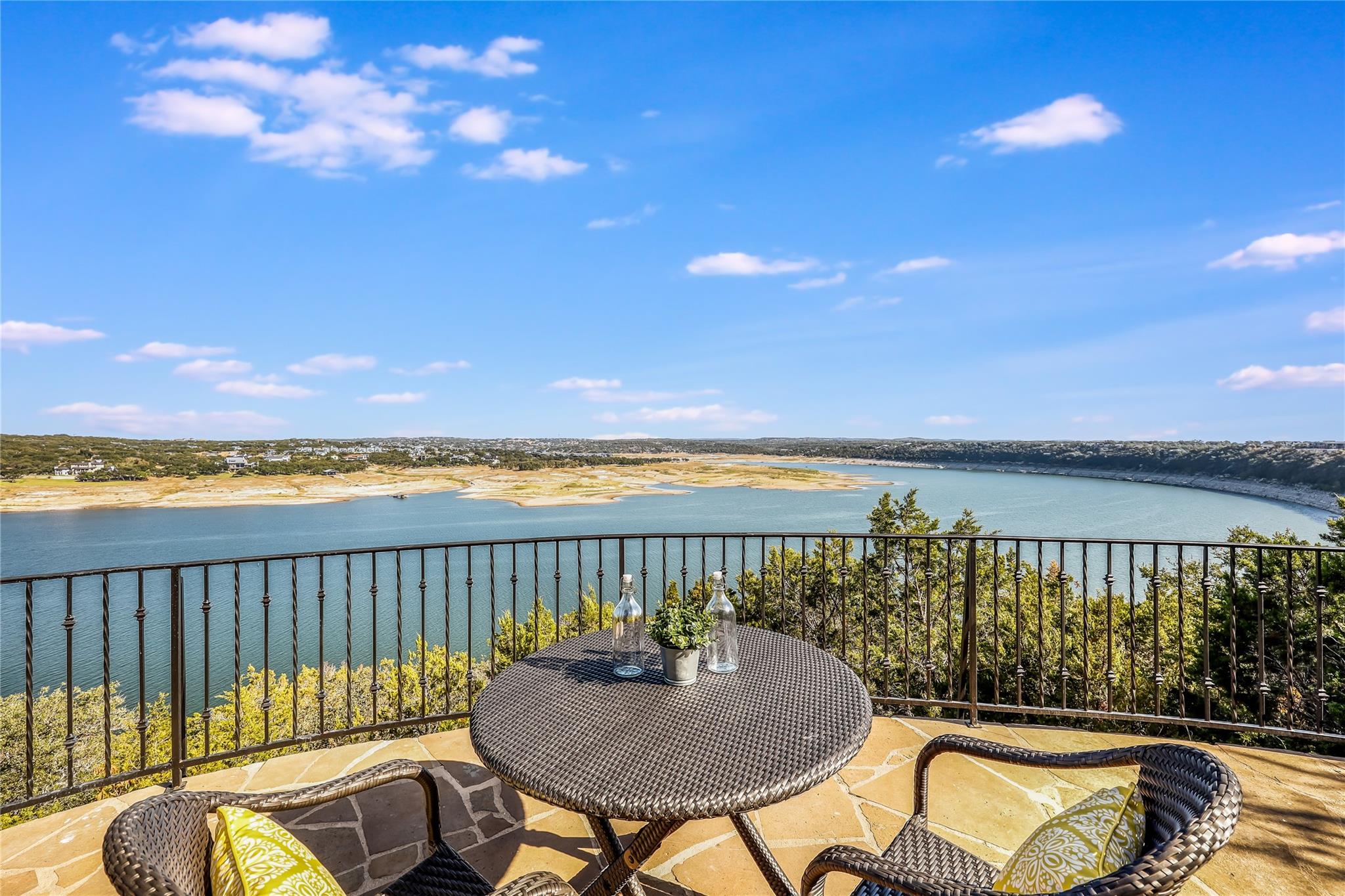 1208 Watercliffe Dr, Lago Vista, TX 78645