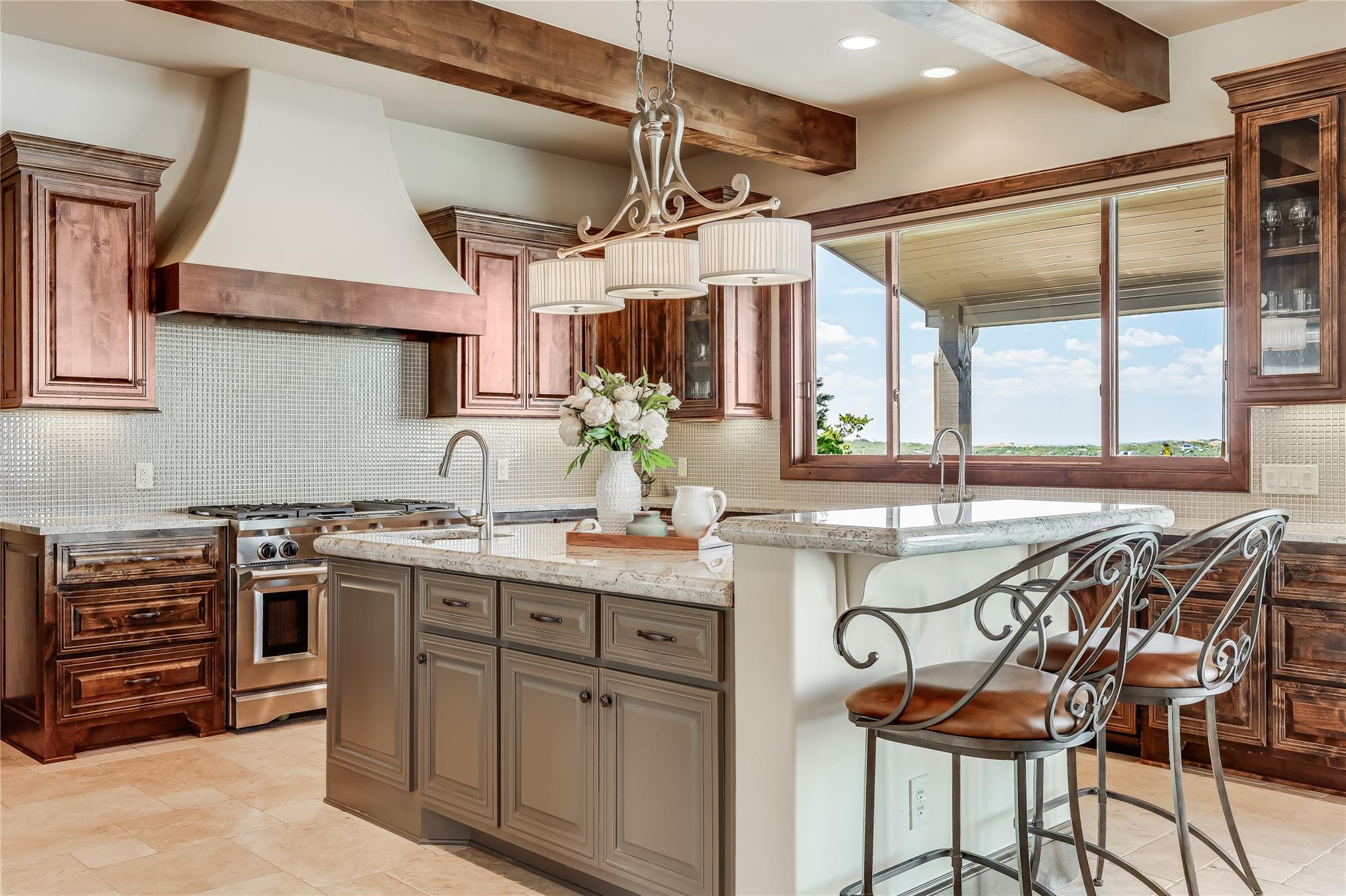 1208 Watercliffe Dr, Lago Vista, TX 78645