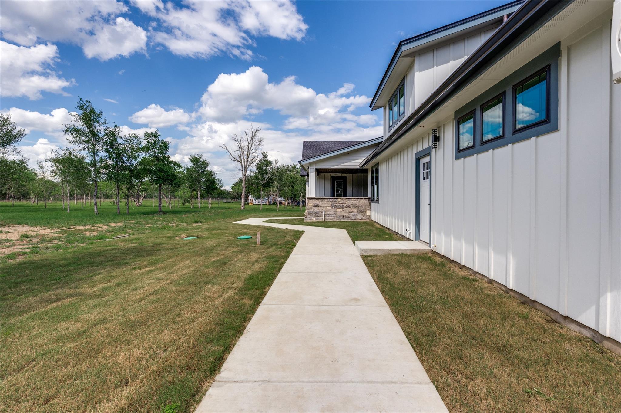 485 Post Oak, Gonzales, TX 78629