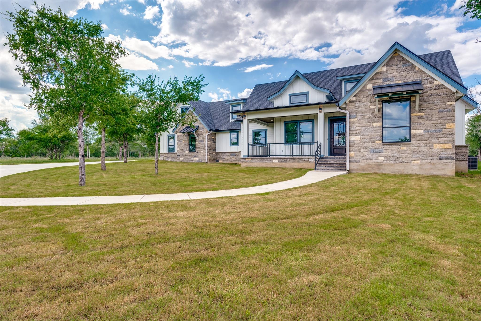 485 Post Oak, Gonzales, TX 78629