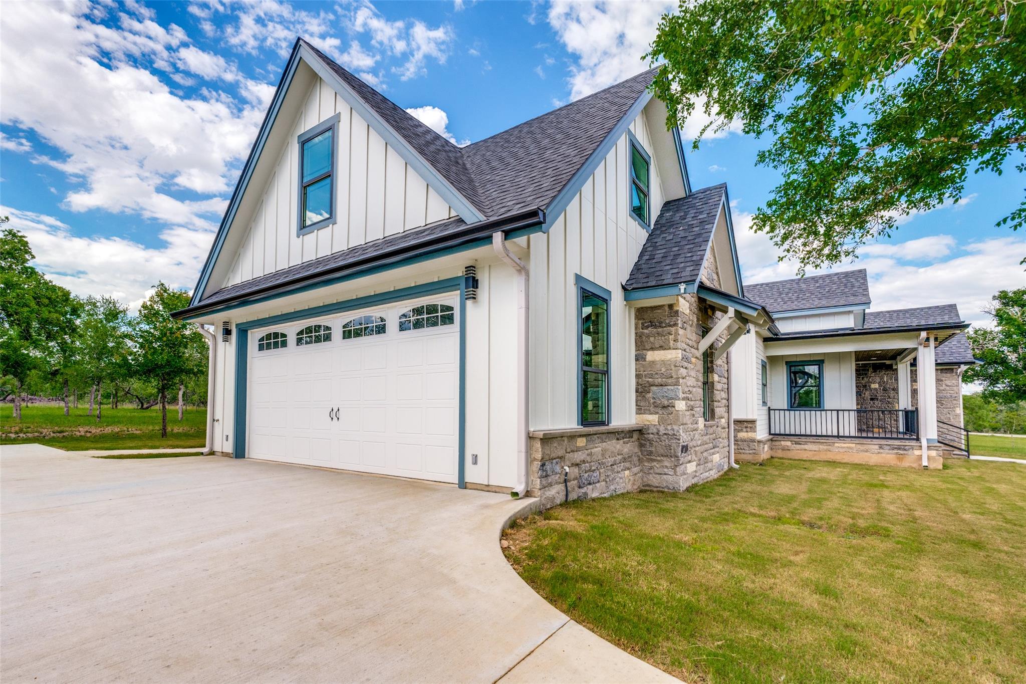 485 Post Oak, Gonzales, TX 78629