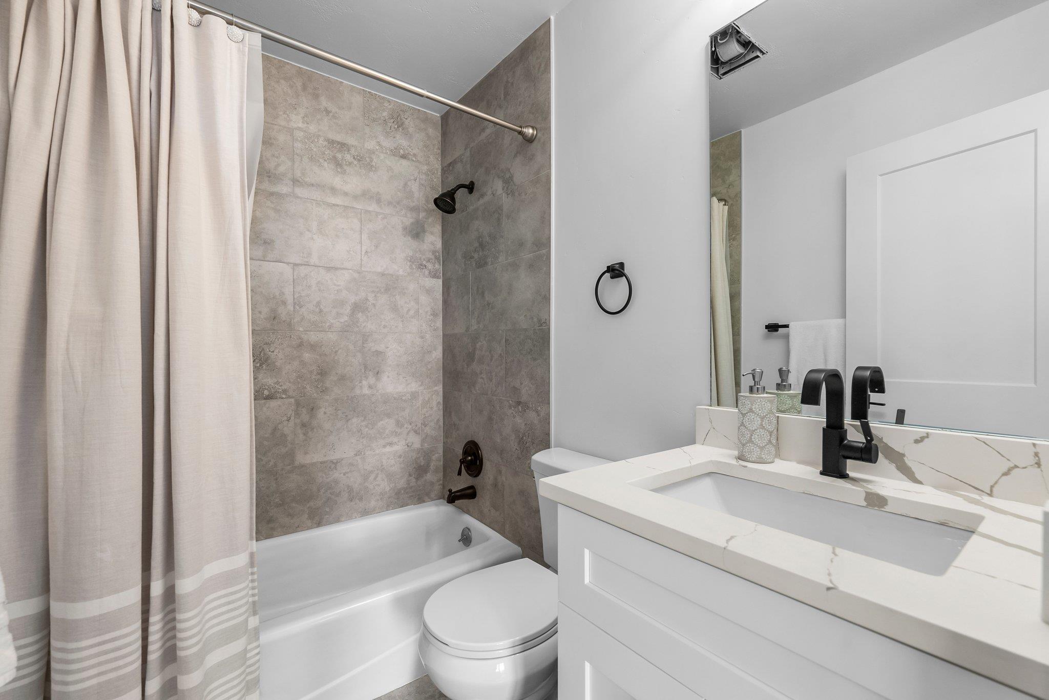 5321 W Fm 2147 # 6, Horseshoe Bay, TX 78657