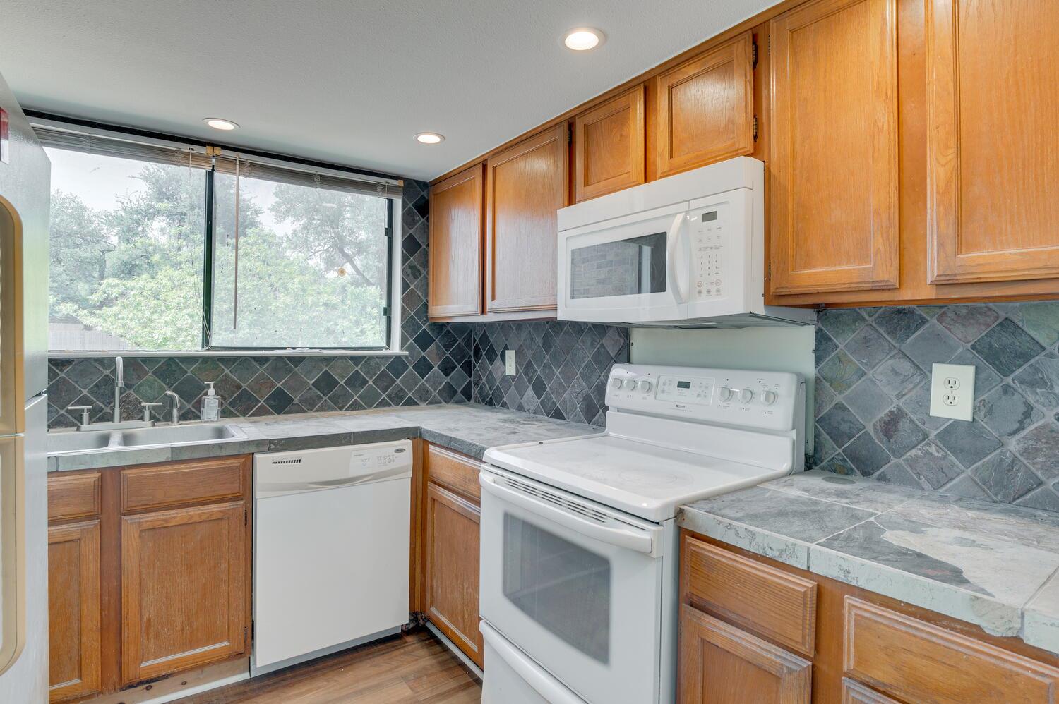 13341 Water Oak Ln, Austin, TX 78729