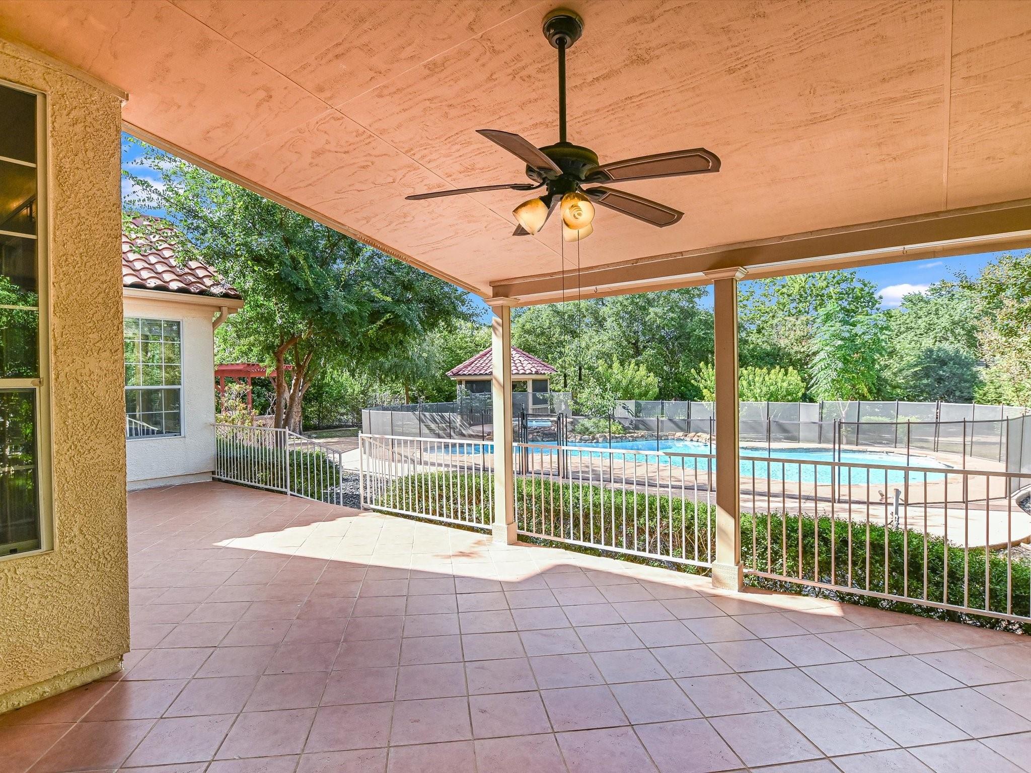 6 Wingreen Loop, The Hills, TX 78738