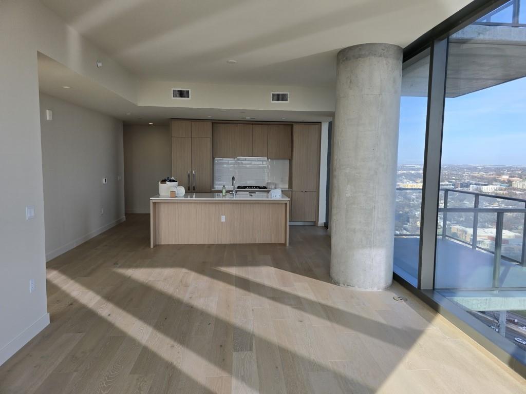 44 East Ave # 2610, Austin, TX 78701