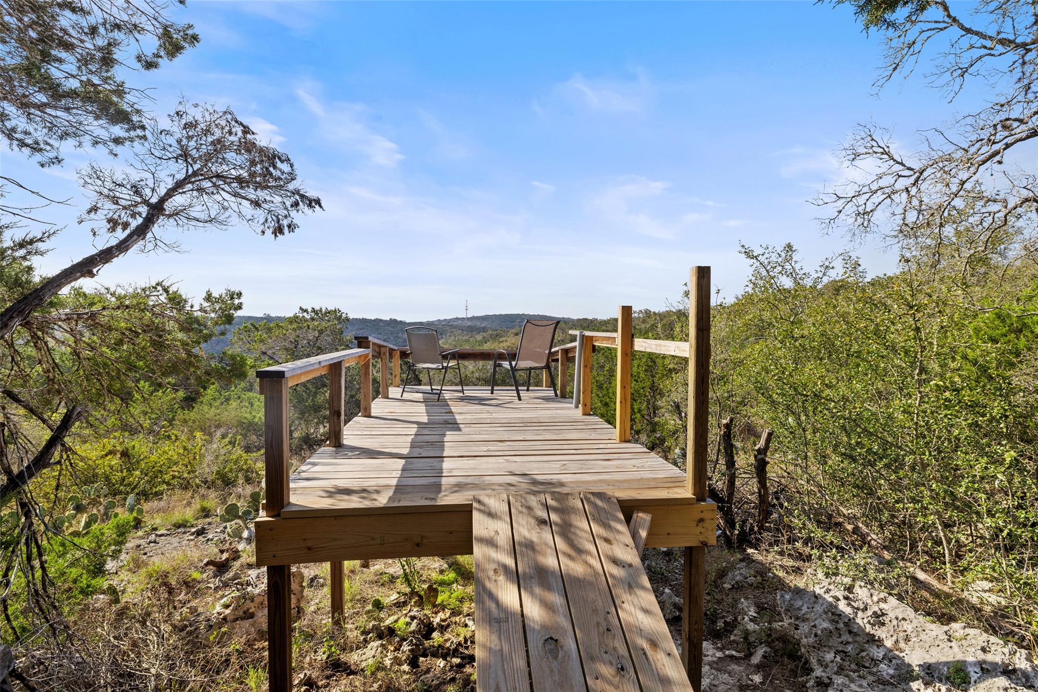 245 Bluff End Rd, New Braunfels, TX 78132