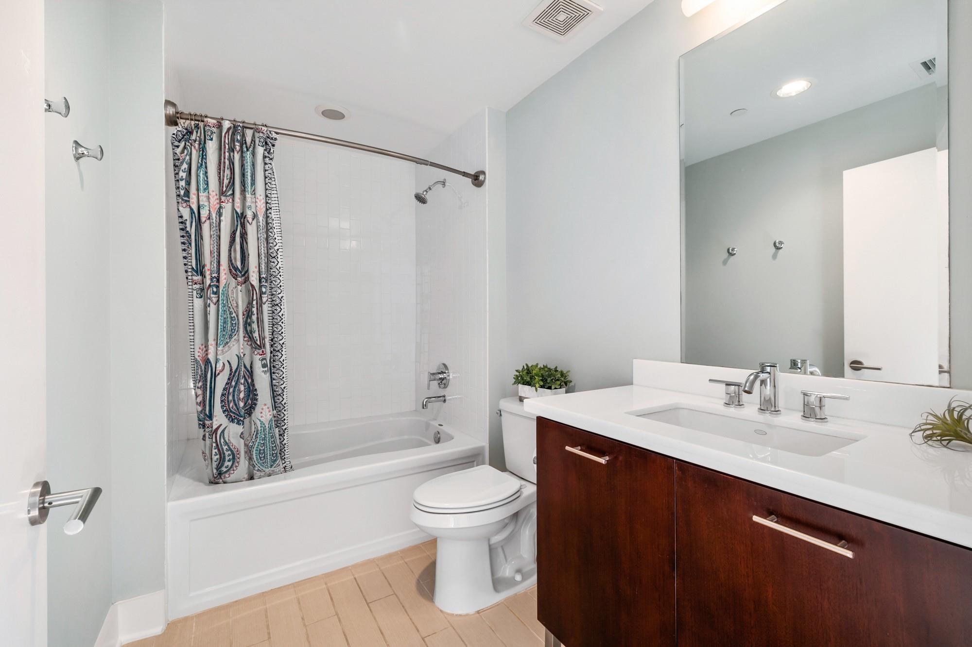 603 Davis St # 1103, Austin, TX 78701