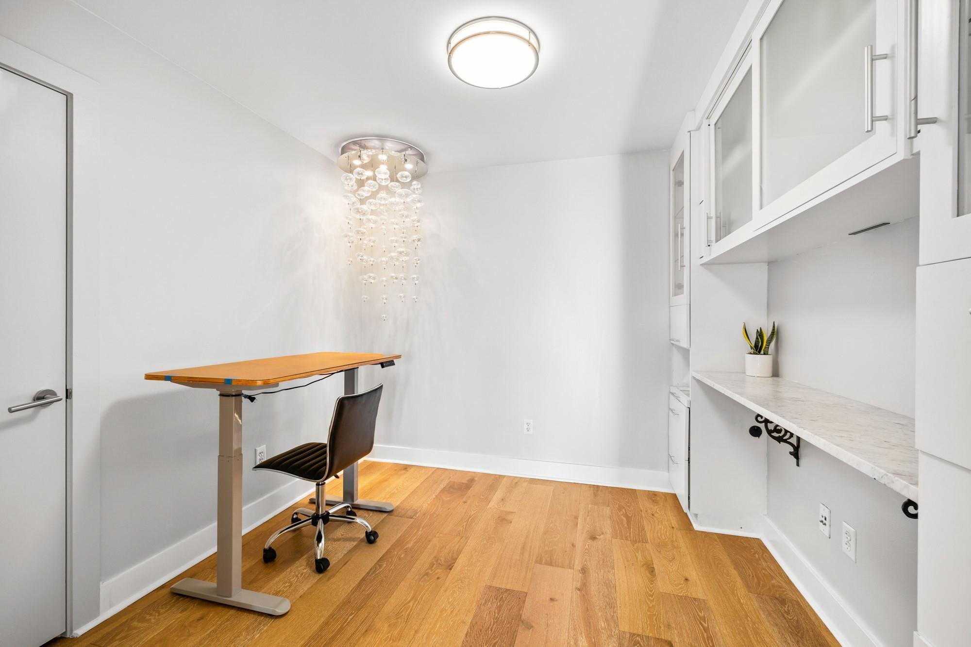 603 Davis St # 1103, Austin, TX 78701