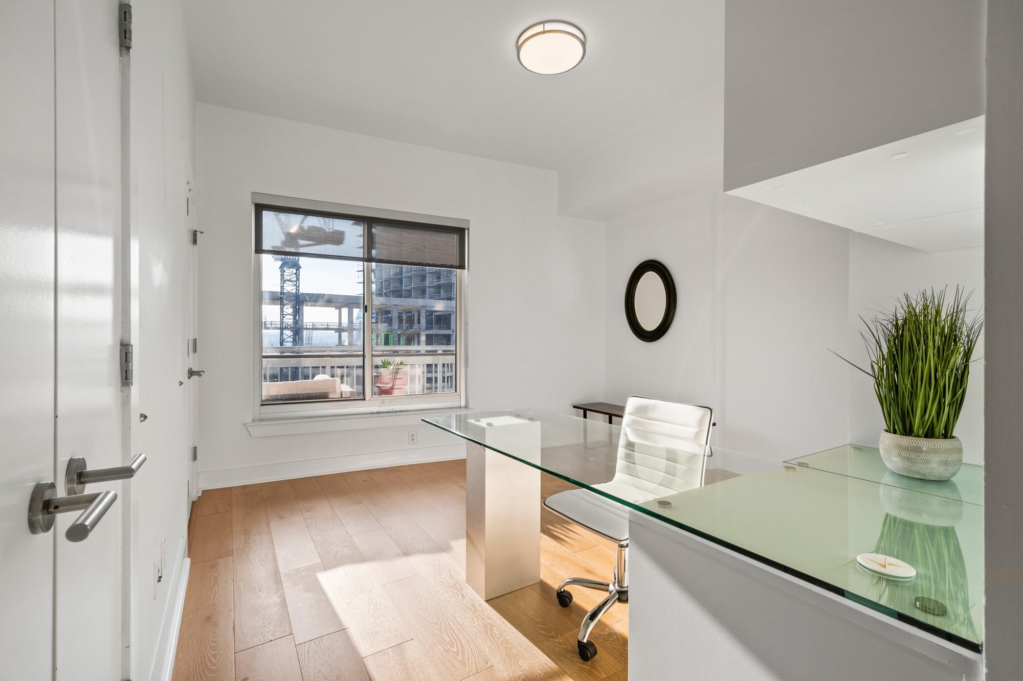 603 Davis St # 1103, Austin, TX 78701