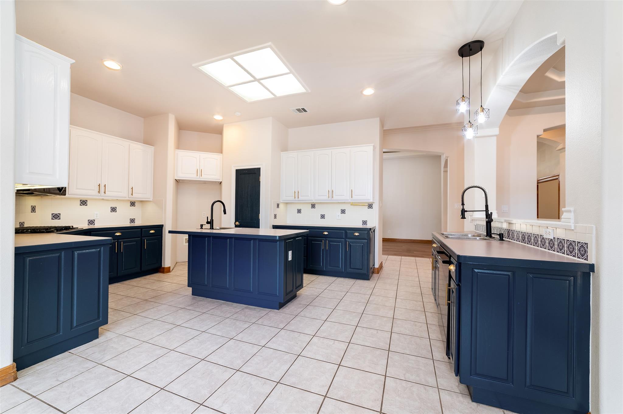 212 Cassidy Dr S, Georgetown, TX 78628