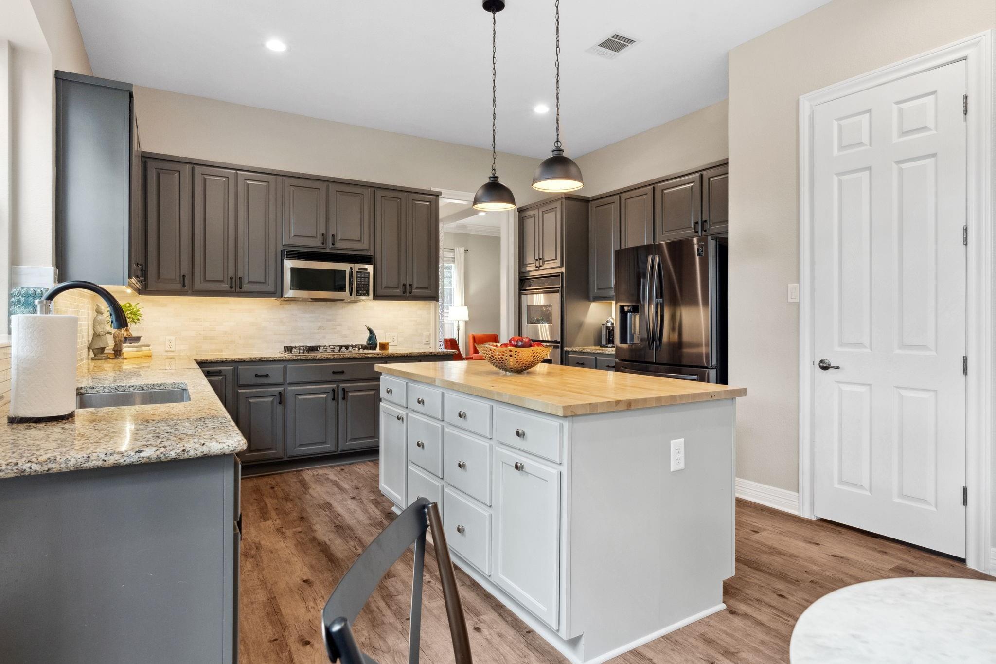 2007 Kittiwake Ln, Cedar Park, TX 78613
