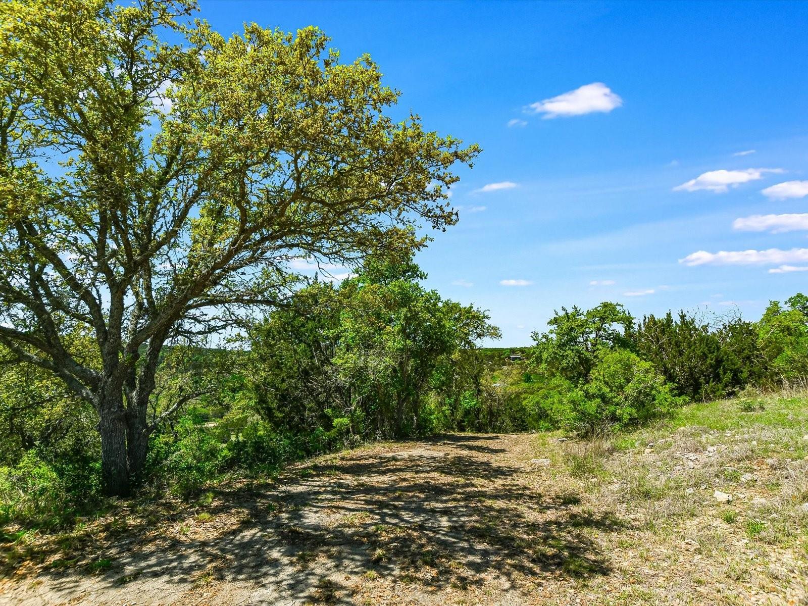 001 Red Hawk Rd, Wimberley, TX 78676