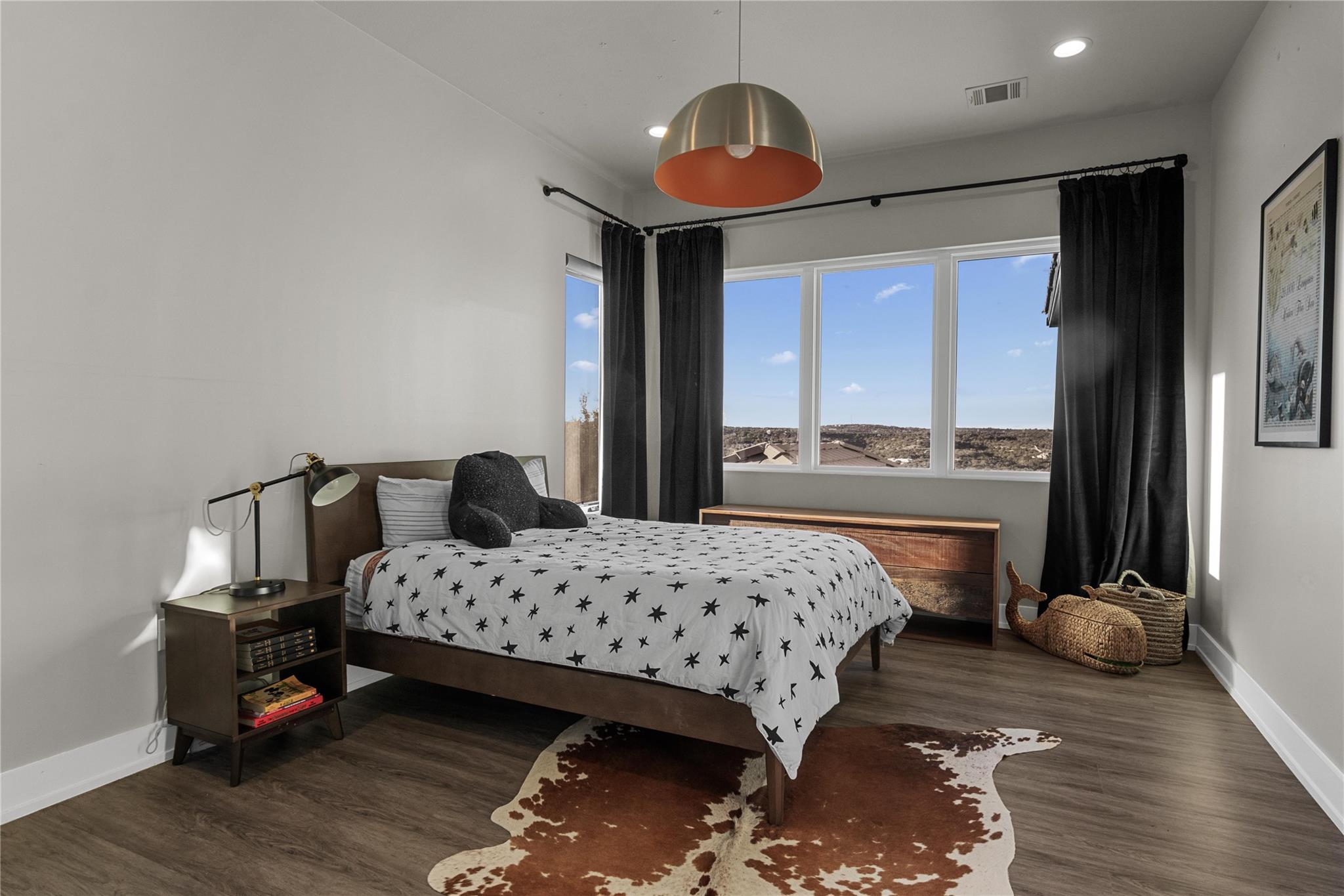 4300 Derrick Cv, Spicewood, TX 78669