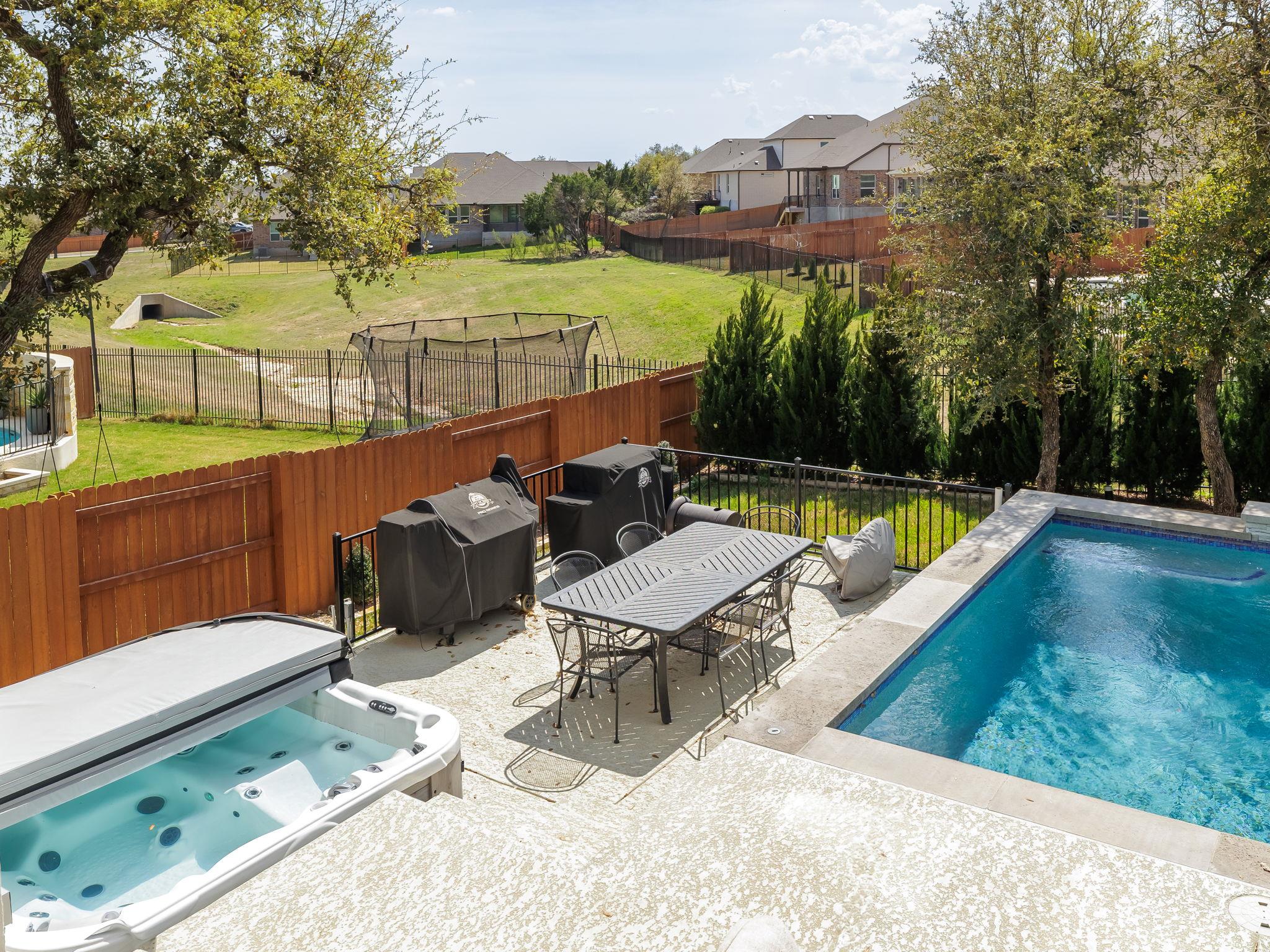 106 Barton Run Dr, Georgetown, TX 78628