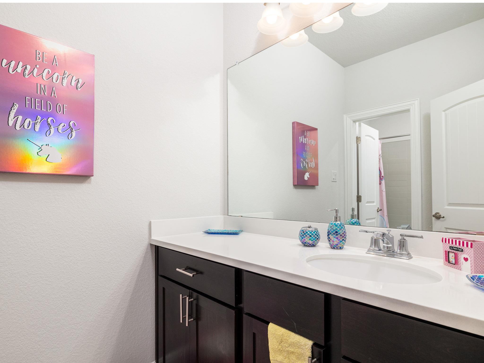 106 Barton Run Dr, Georgetown, TX 78628