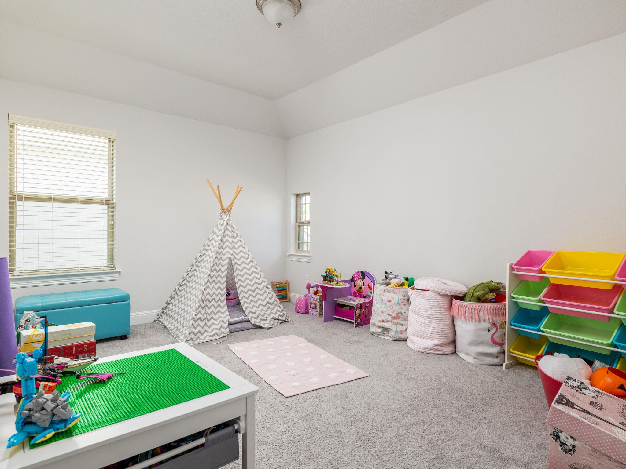 106 Barton Run Dr, Georgetown, TX 78628