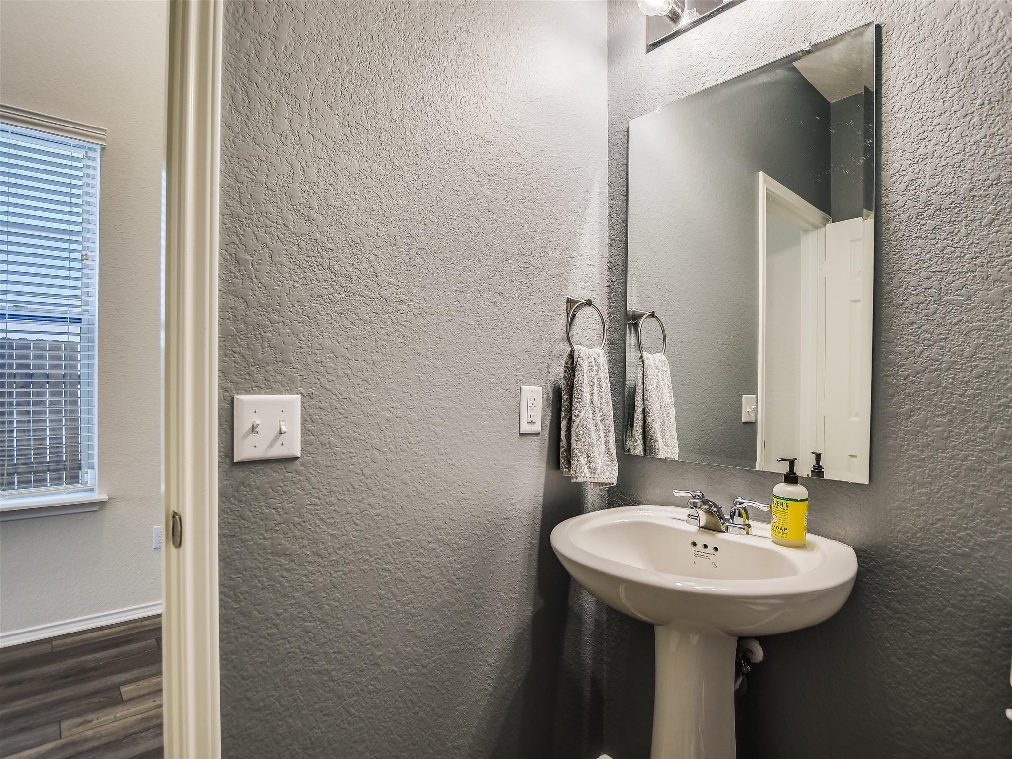 441 Bella Luna Way, Liberty Hill, TX 78642