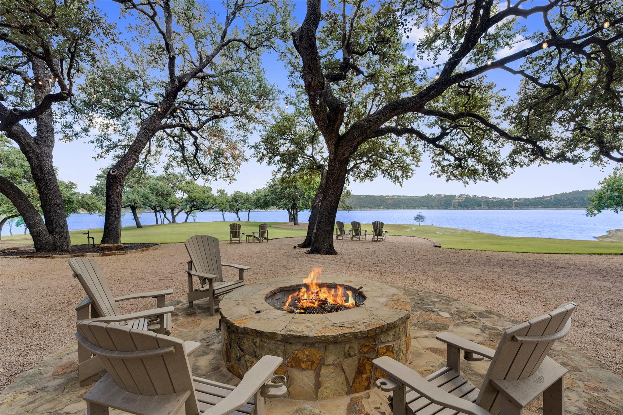 1909 Knights Chance Ln, Spicewood, TX 78669