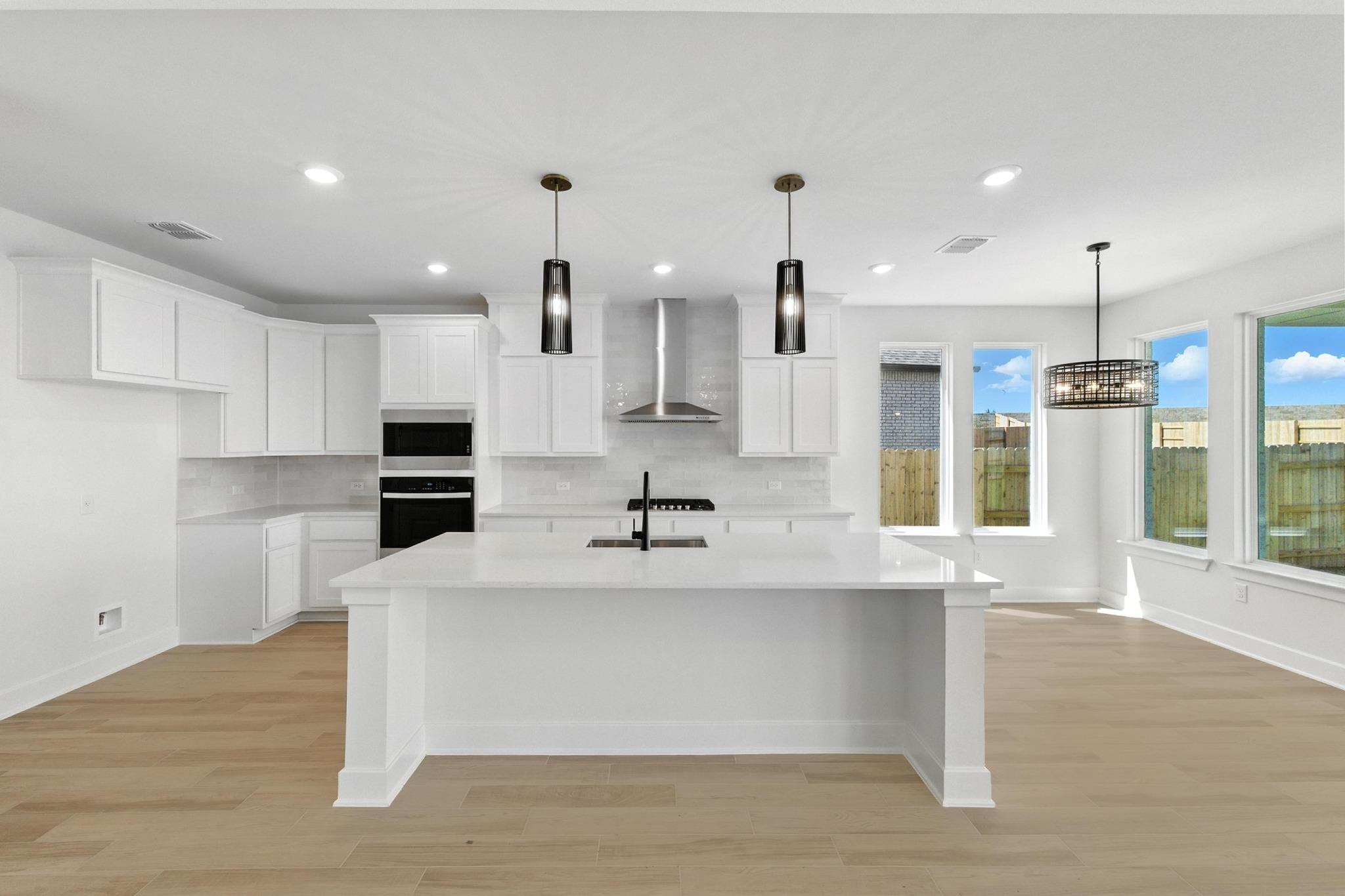 100 Cloverton Cres, Hutto, TX 78634