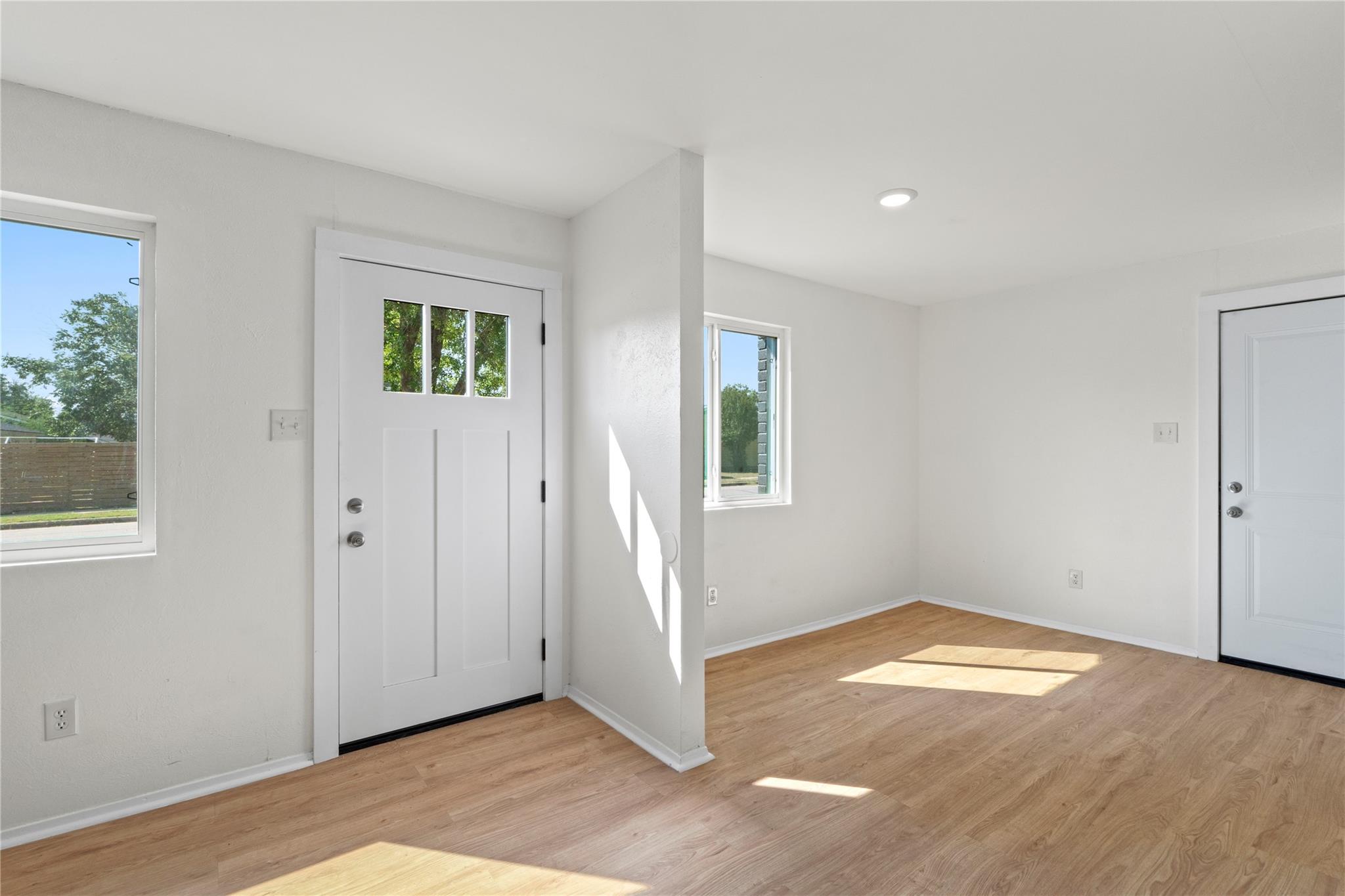 310 Barrhall Dr, Round Rock, TX 78664