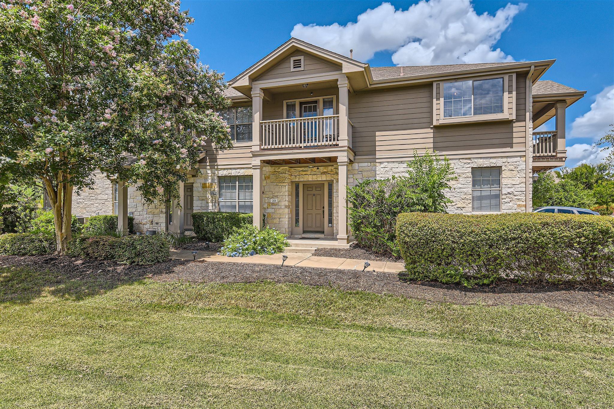 9201 Brodie Ln # 201, Austin, TX 78748