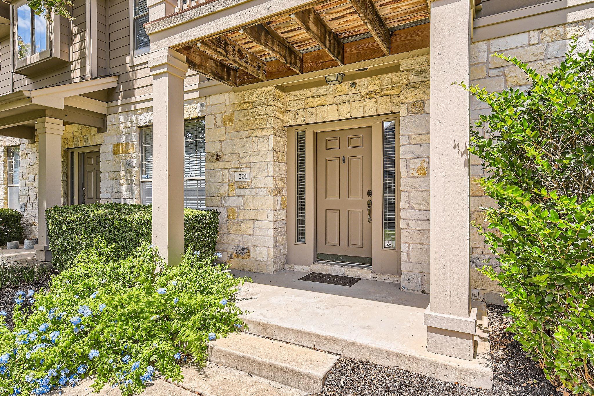 9201 Brodie Ln # 201, Austin, TX 78748