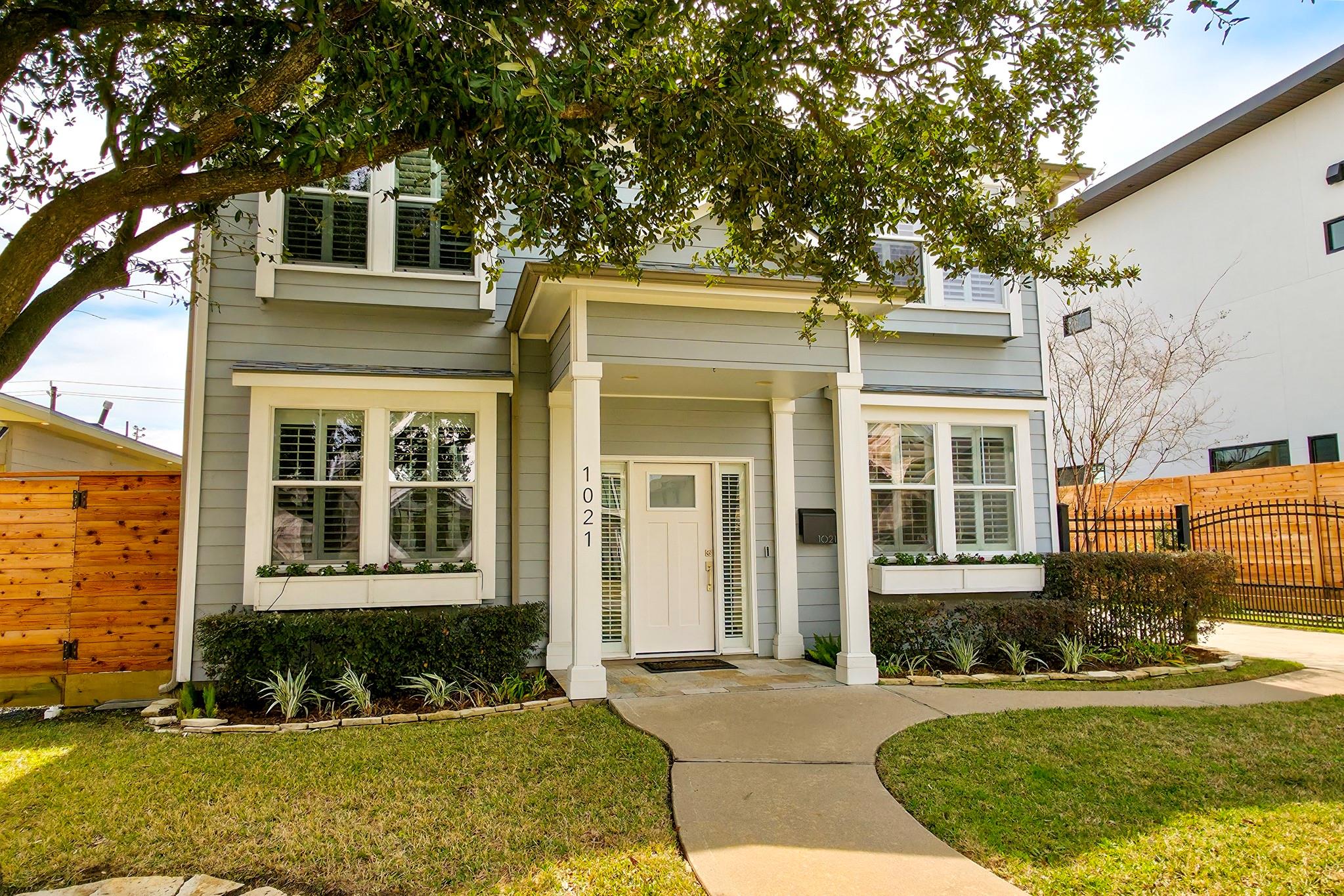 1021 Wakefield Dr, Houston, TX 77018