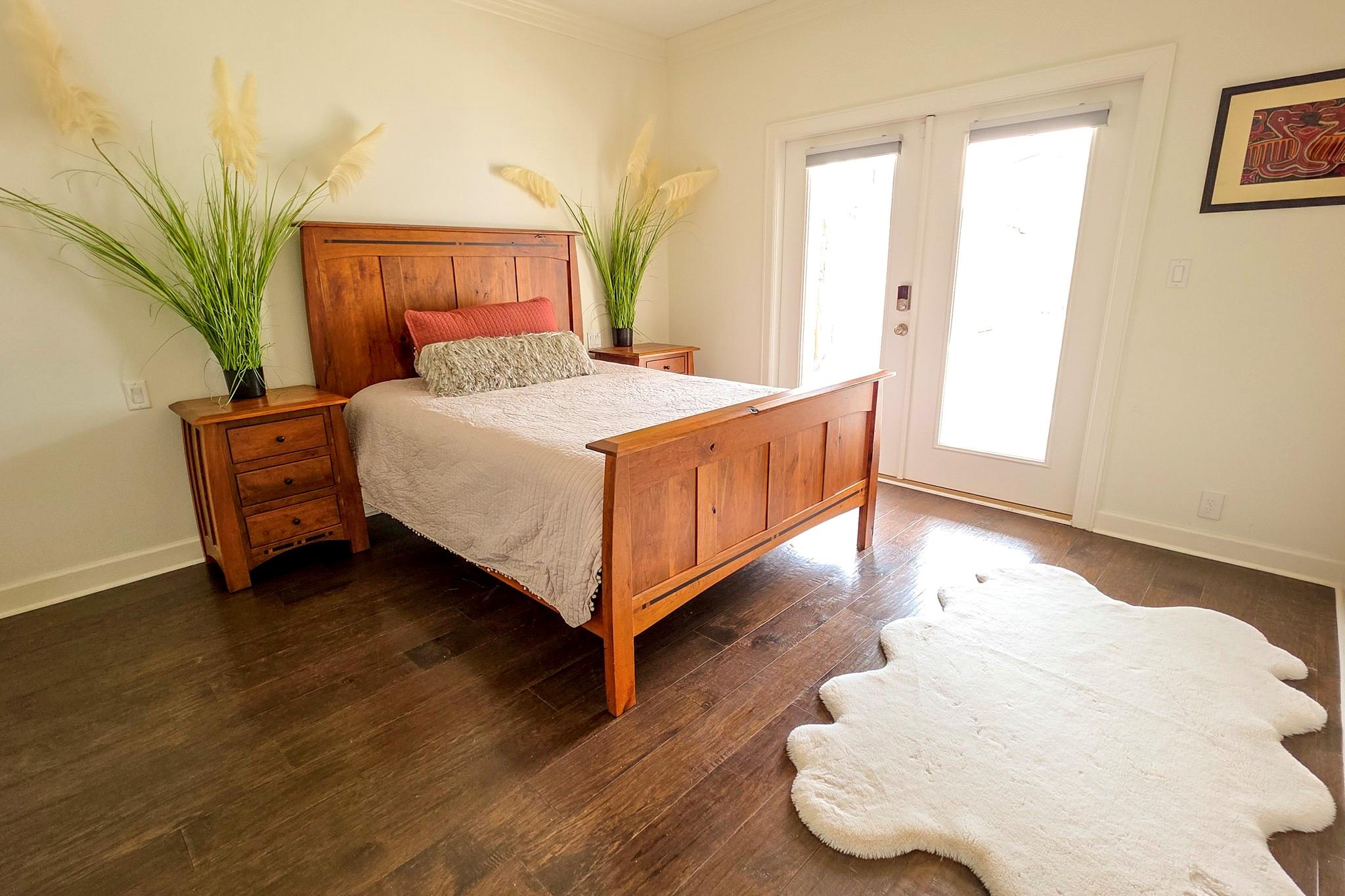 1021 Wakefield Dr, Houston, TX 77018